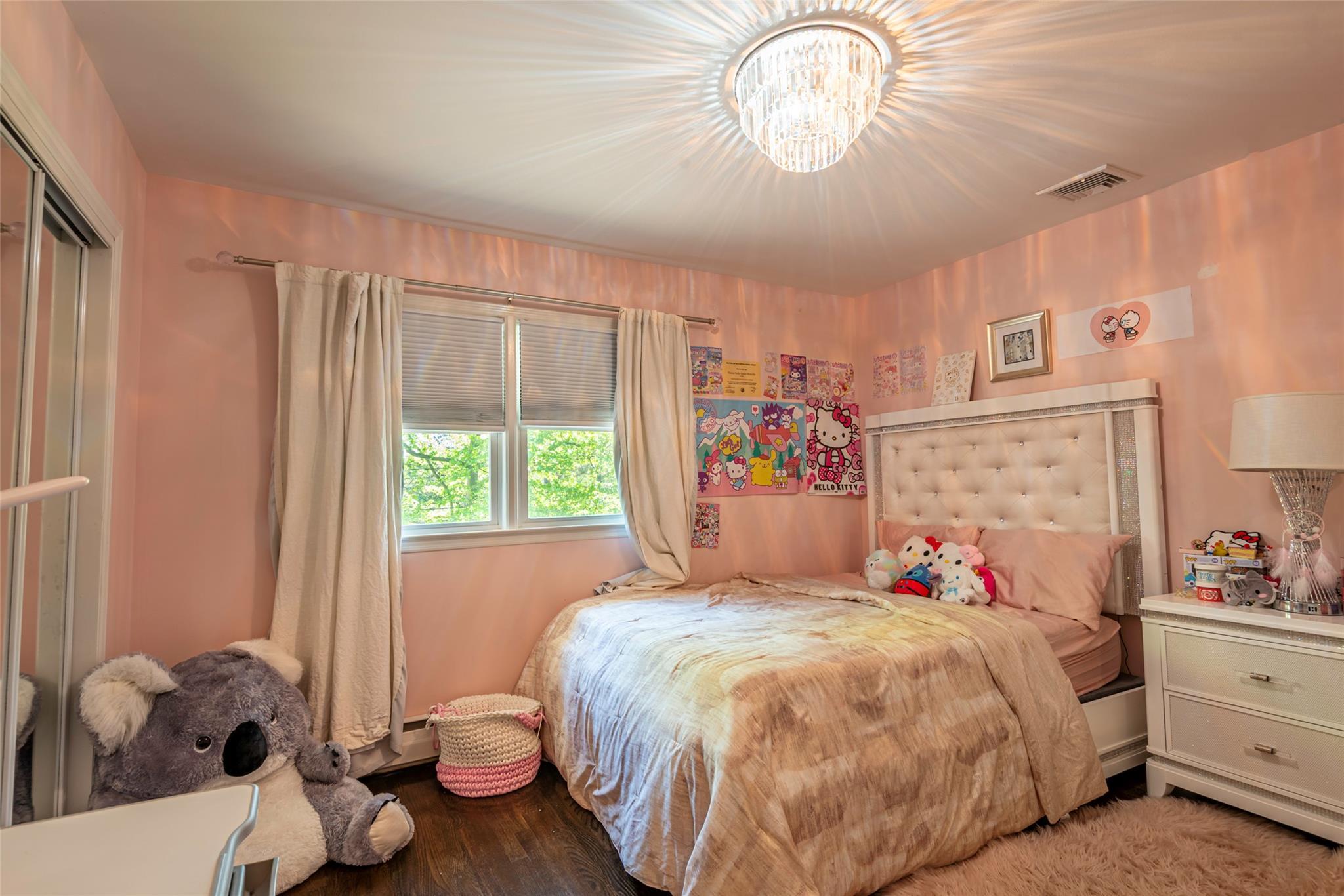 Single Family Grayon  Suffolk County, NY 11746, MLS-860917-23