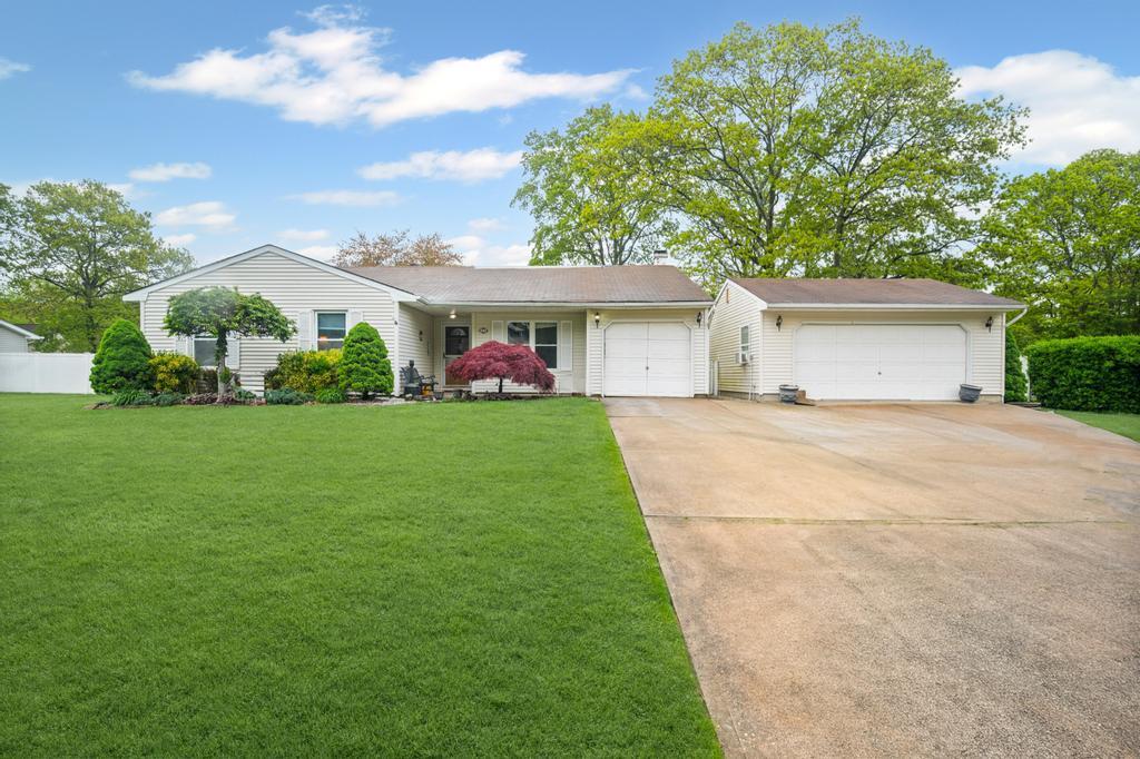 Single Family Timber Trail  Suffolk County, NY 11763, MLS-860922-2