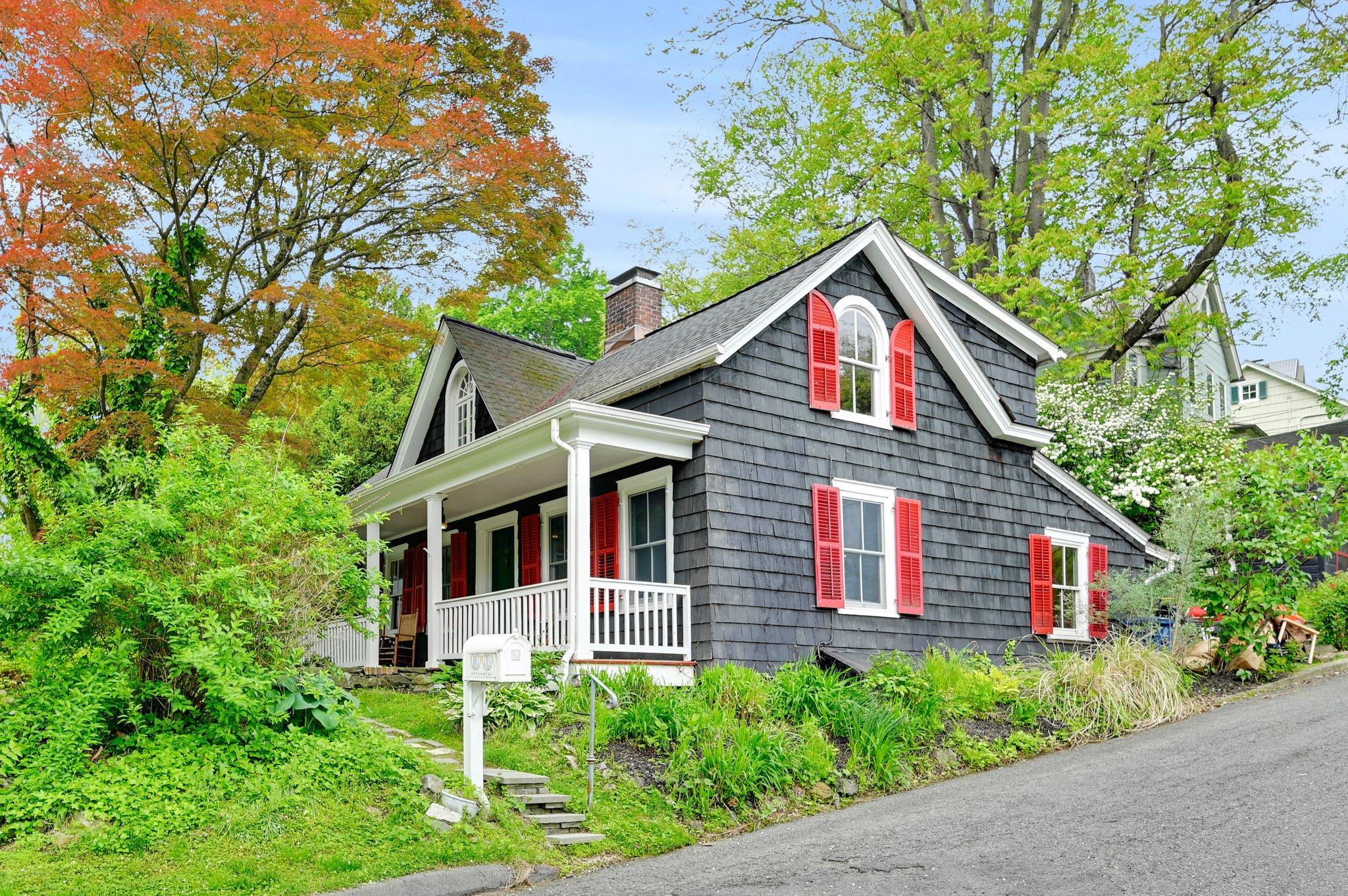 Single Family Revolutionary  Westchester County, NY 10562, MLS-860923-2