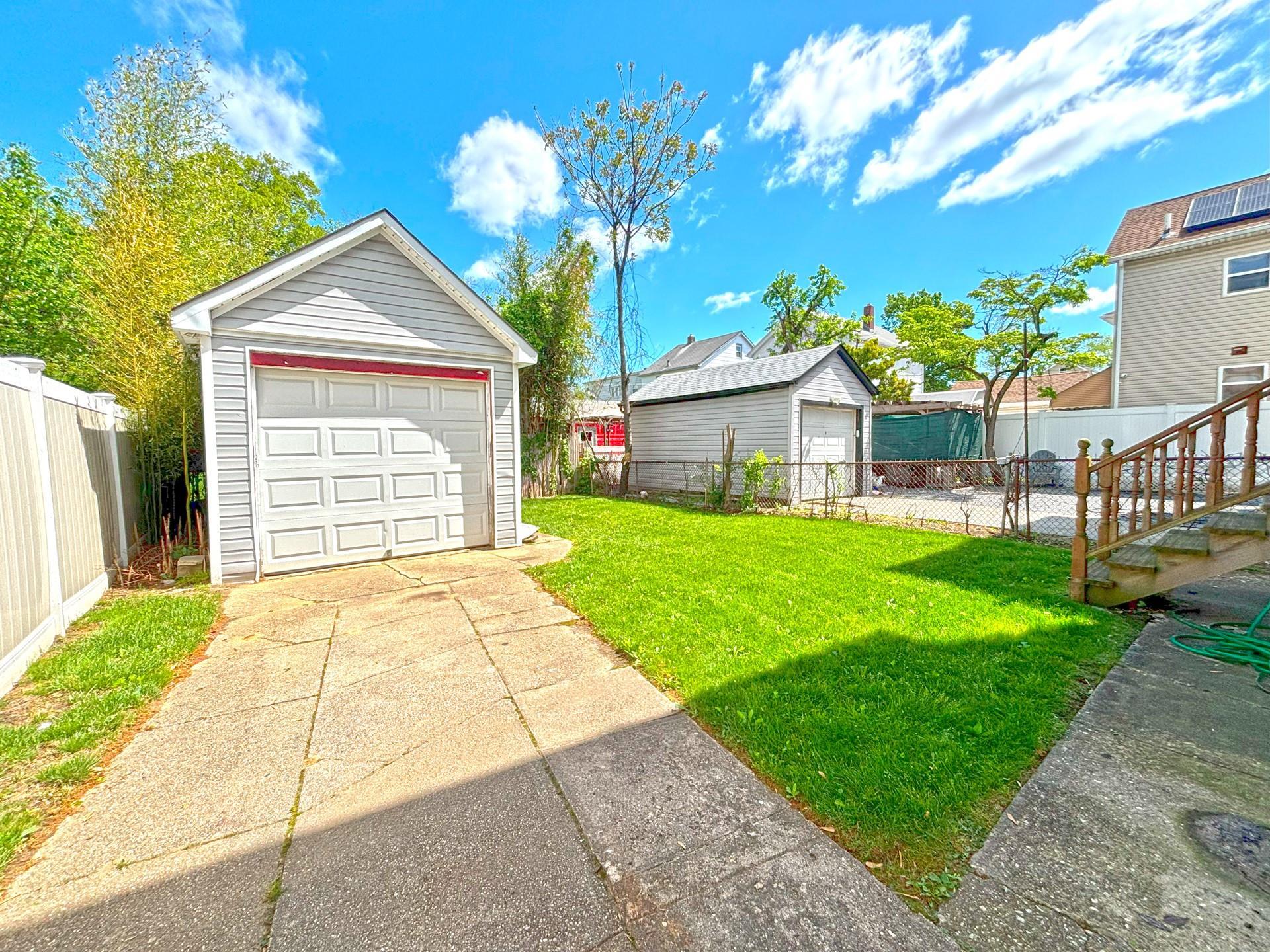 Single Family 142  Queens, NY 11434, MLS-860951-2