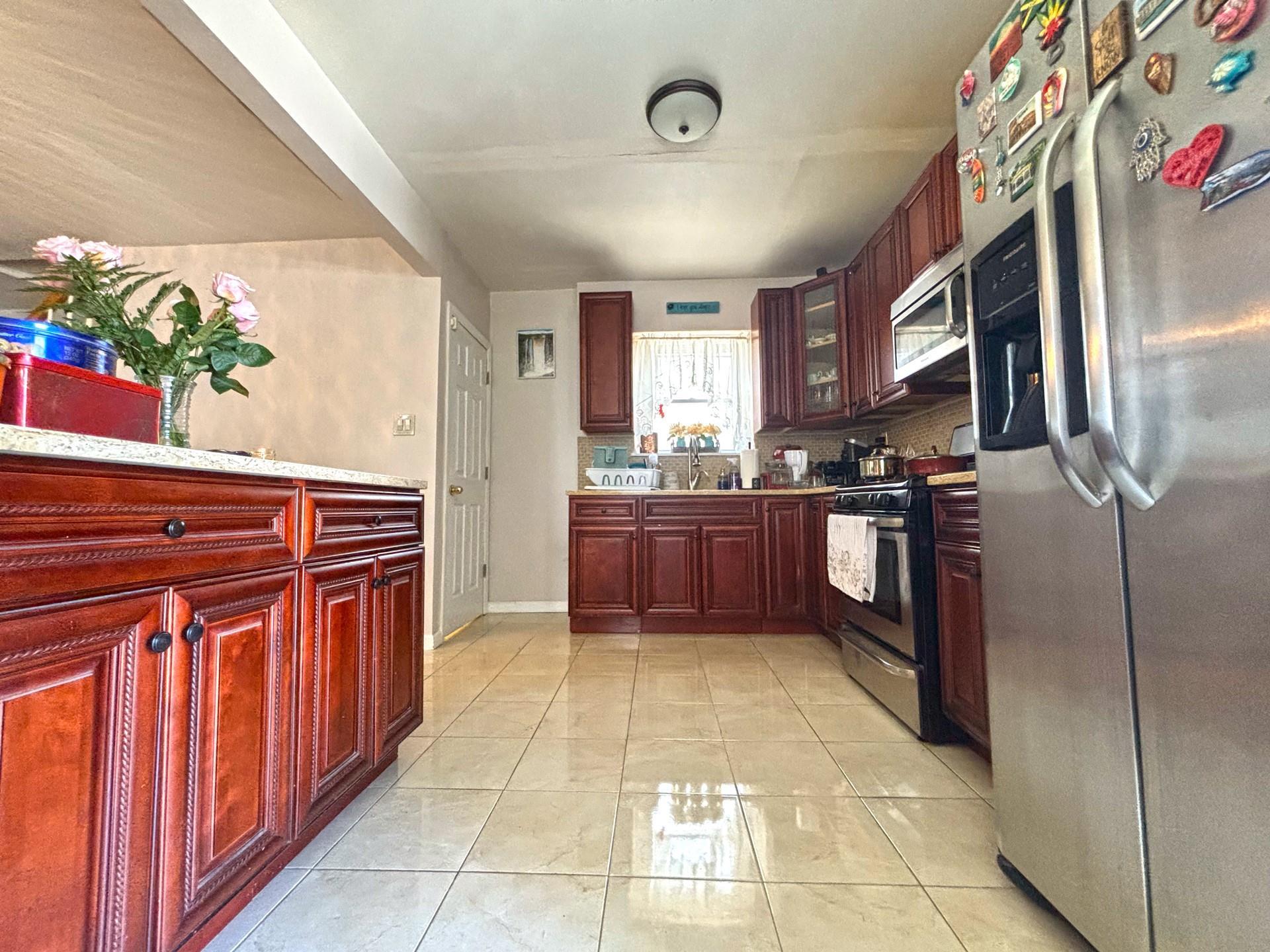 Single Family 142  Queens, NY 11434, MLS-860951-8