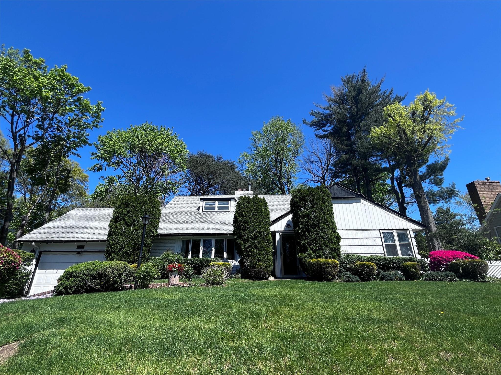 Single Family Rivers  Nassau County, NY 11020, MLS-860954-3