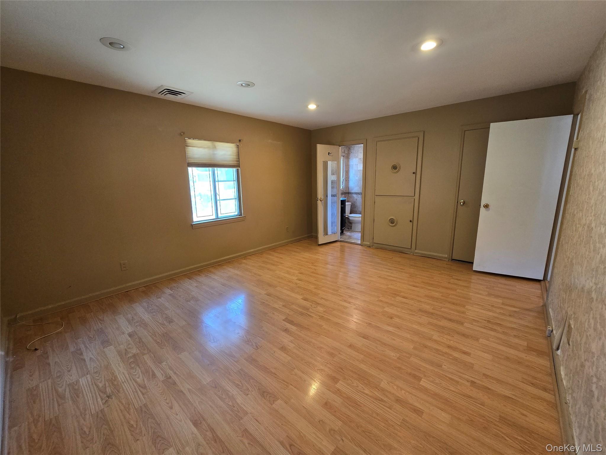 Single Family Leonard  Nassau County, NY 11518, MLS-860962-17