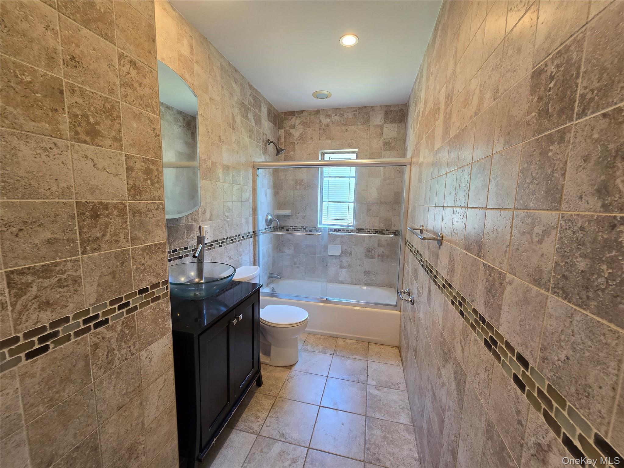 Single Family Leonard  Nassau County, NY 11518, MLS-860962-21