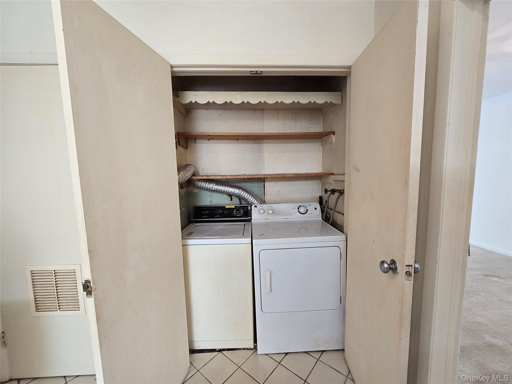 Single Family Leonard  Nassau County, NY 11518, MLS-860962-28