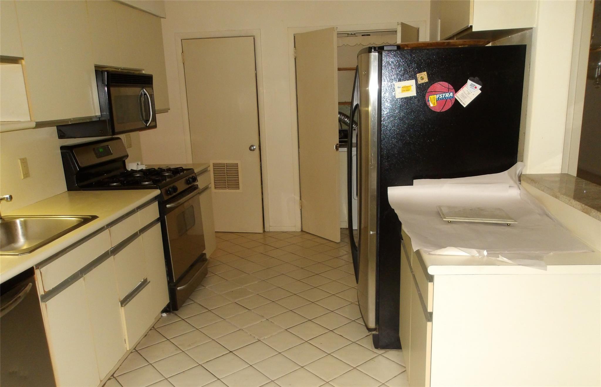 Single Family Leonard  Nassau County, NY 11518, MLS-860962-4