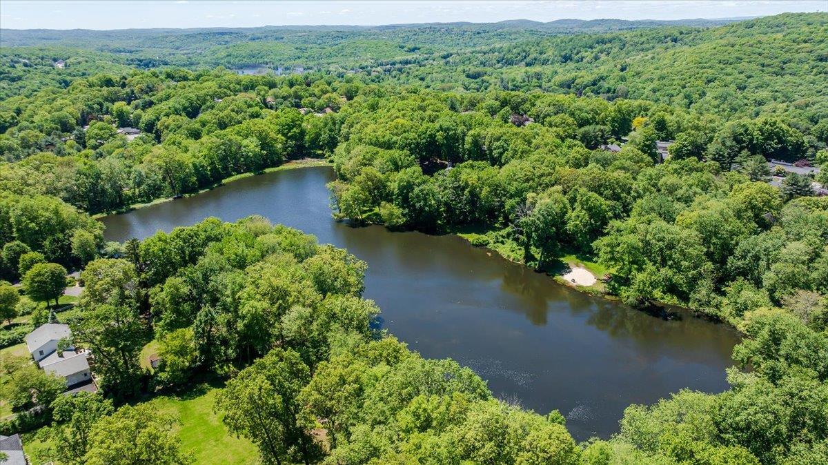 Single Family Summit  Westchester County, NY 10589, MLS-860973-33