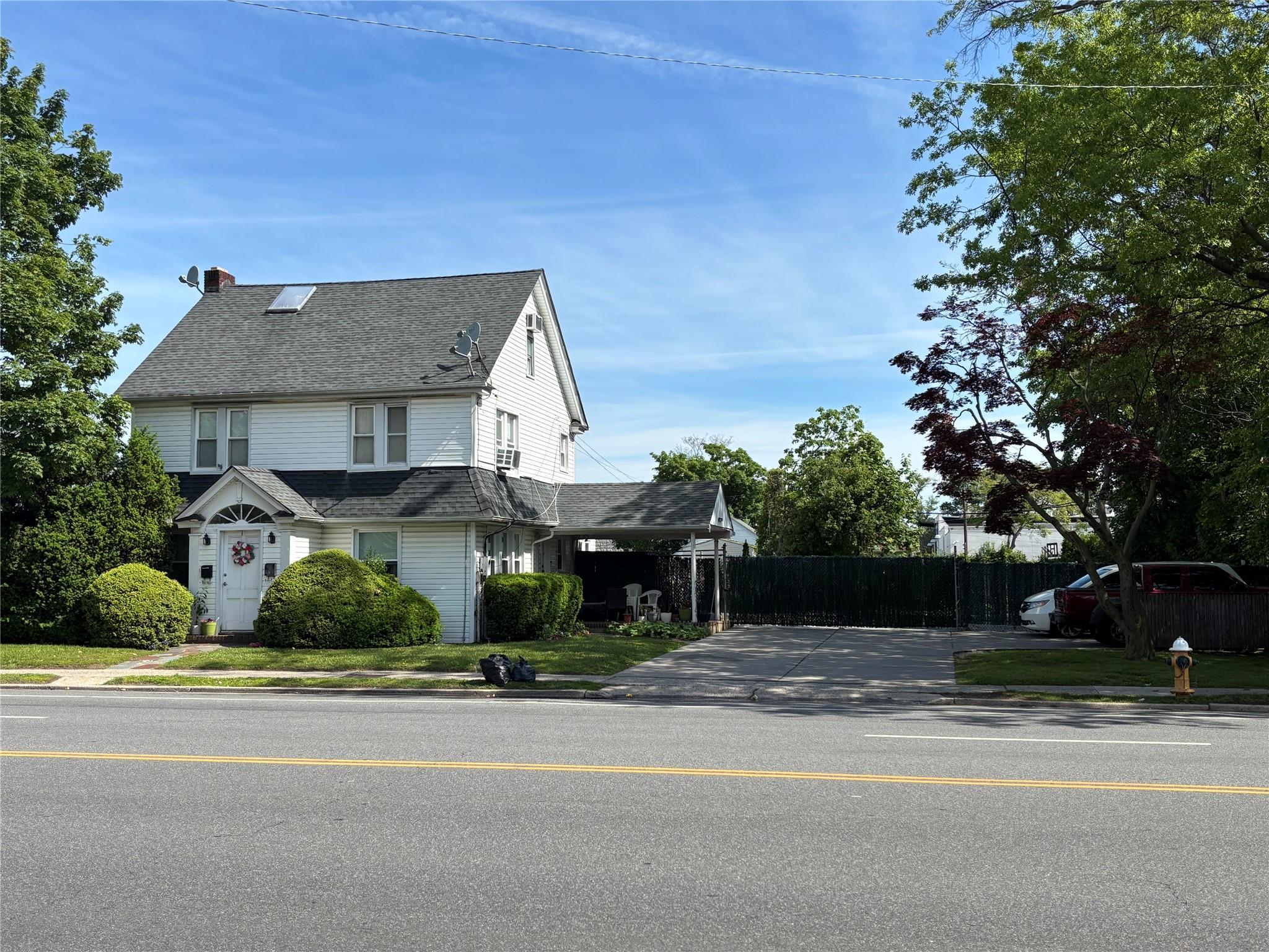 Single Family Merrick  Nassau County, NY 11570, MLS-860978-4