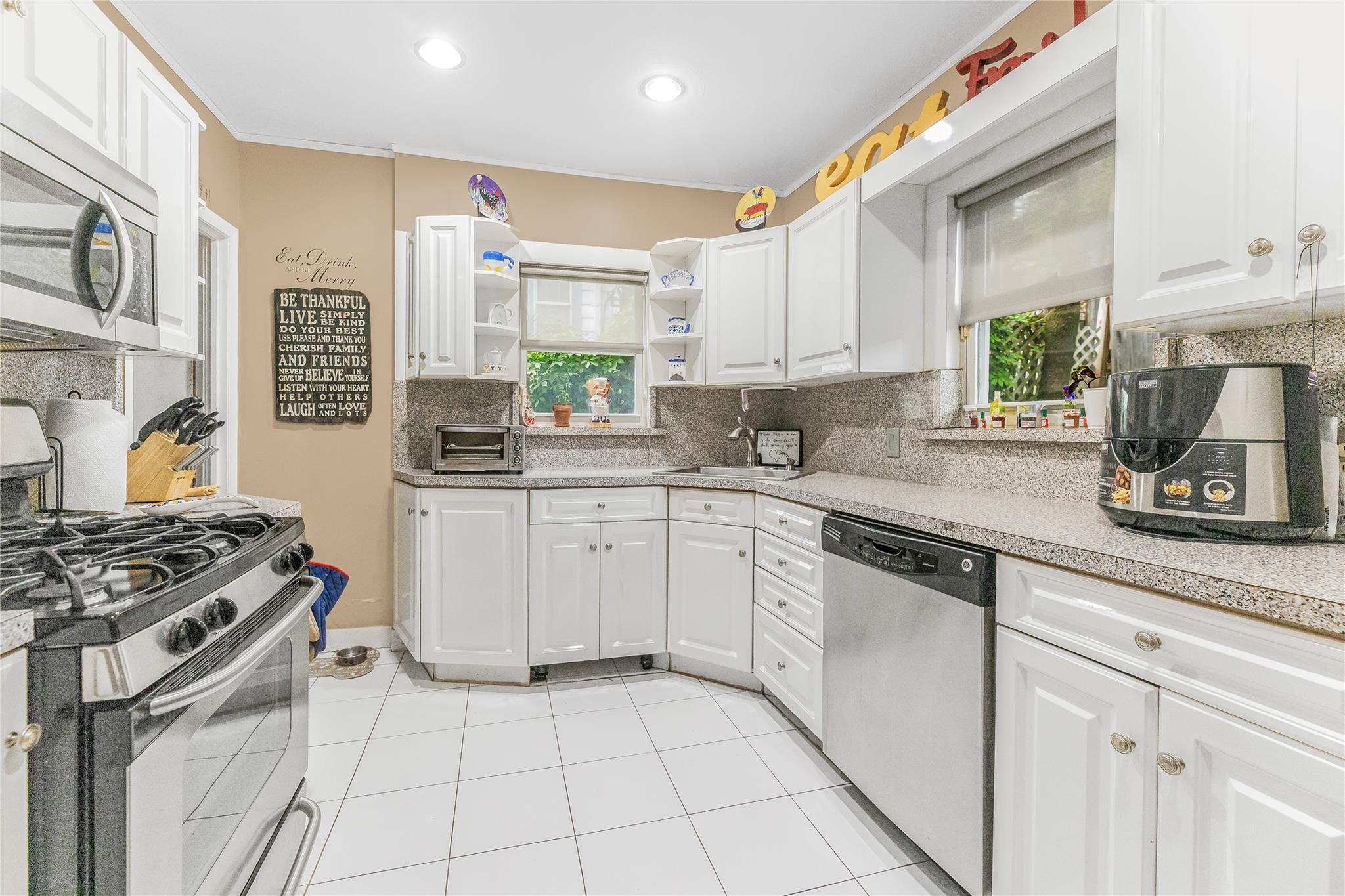 Single Family Arden  Westchester County, NY 10701, MLS-860981-7