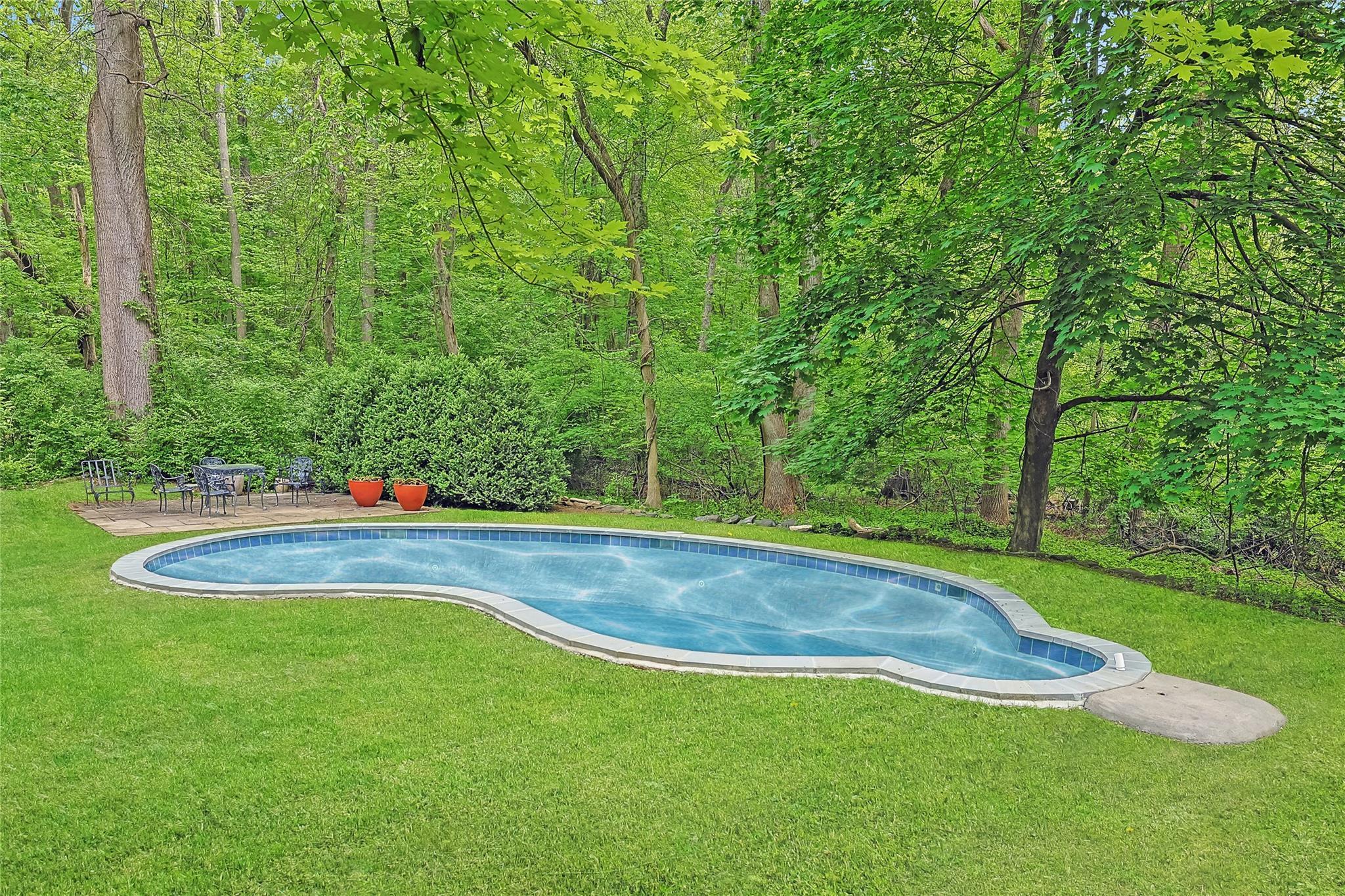 Single Family Somerstown  Westchester County, NY 10546, MLS-860989-17
