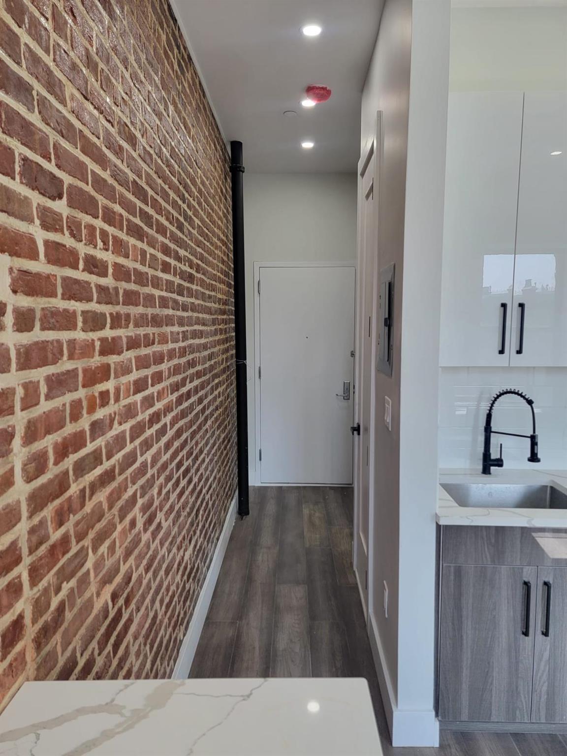 Apartment Lenox  Manhattan, NY 10027, MLS-861004-8