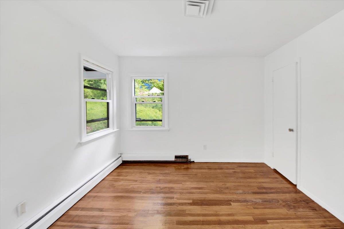 Single Family Linn  Westchester County, NY 10705, MLS-861015-12