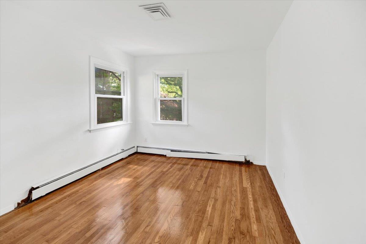 Single Family Linn  Westchester County, NY 10705, MLS-861015-14