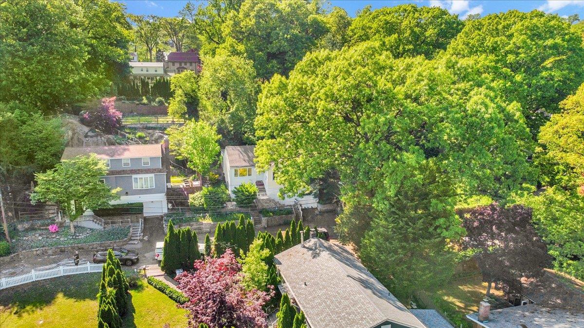 Single Family Linn  Westchester County, NY 10705, MLS-861015-34