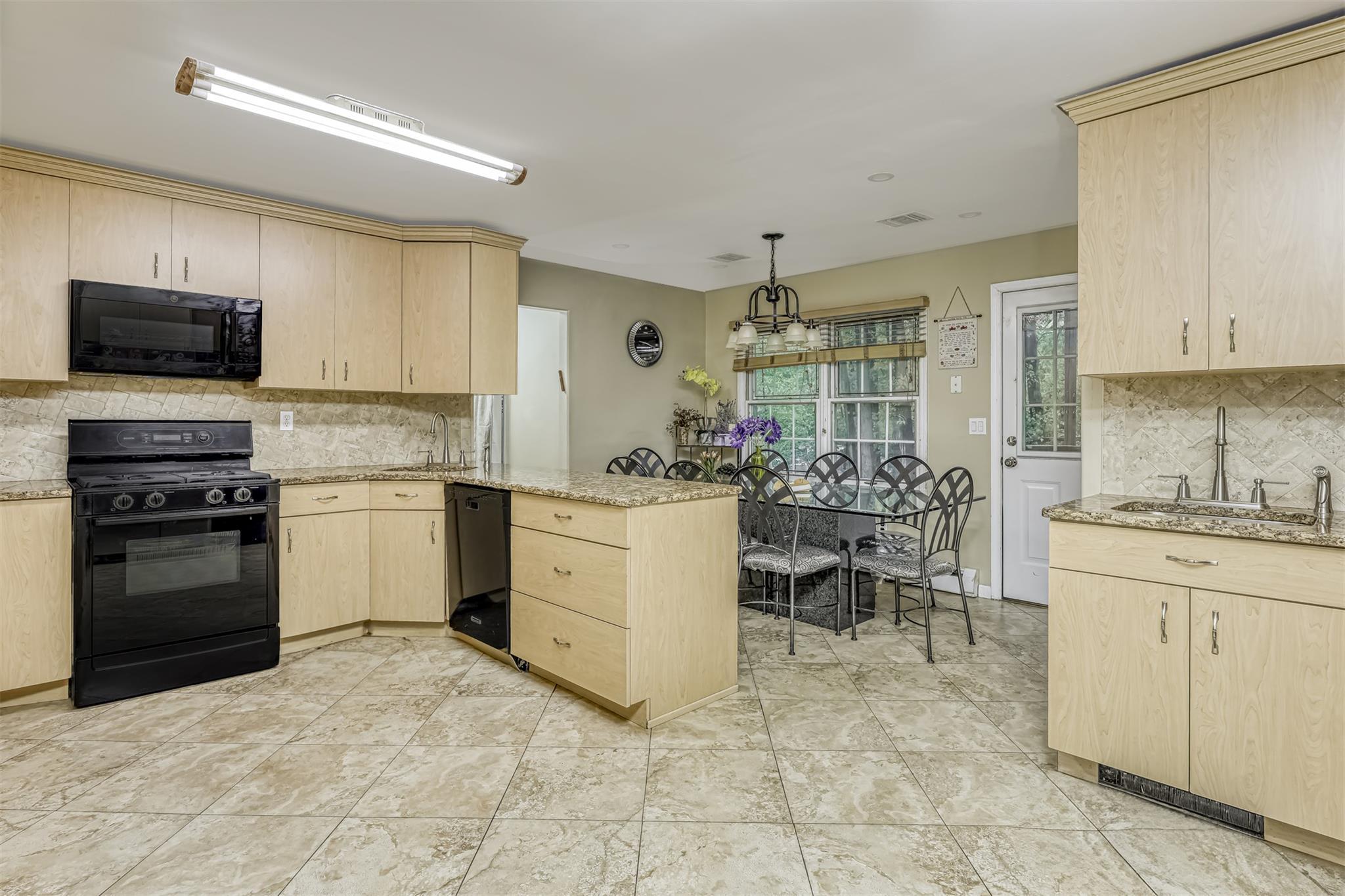 Single Family Highview  Rockland County, NY 10952, MLS-861023-11