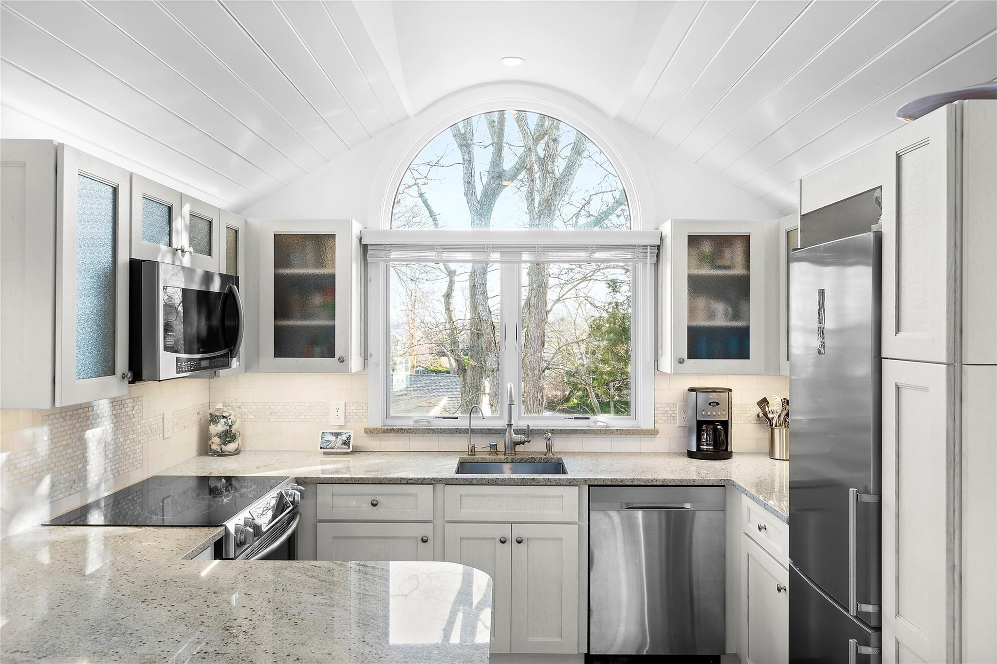 Coop North  Suffolk County, NY 11946, MLS-861024-6