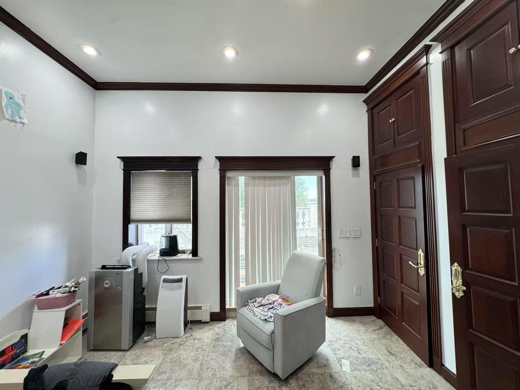 Single Family 26  Queens, NY 11105, MLS-861027-3