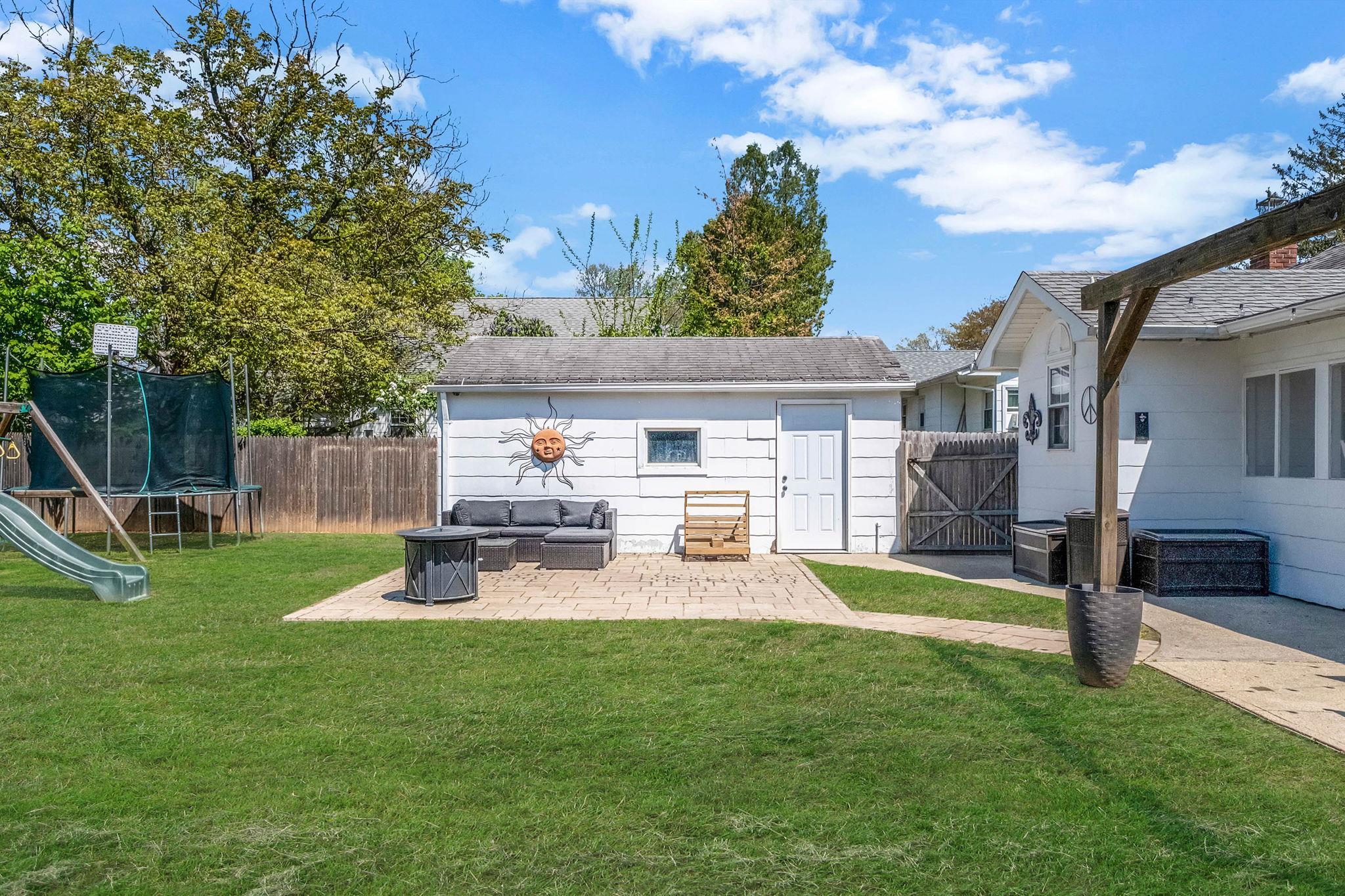 Single Family Ontario  Suffolk County, NY 11706, MLS-861030-29