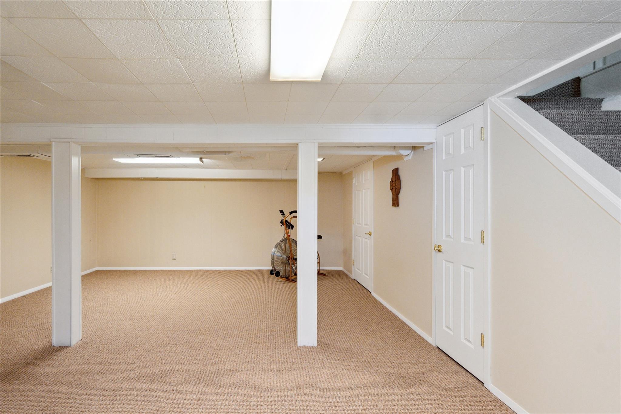 Single Family Elaine  Suffolk County, NY 11782, MLS-861033-23