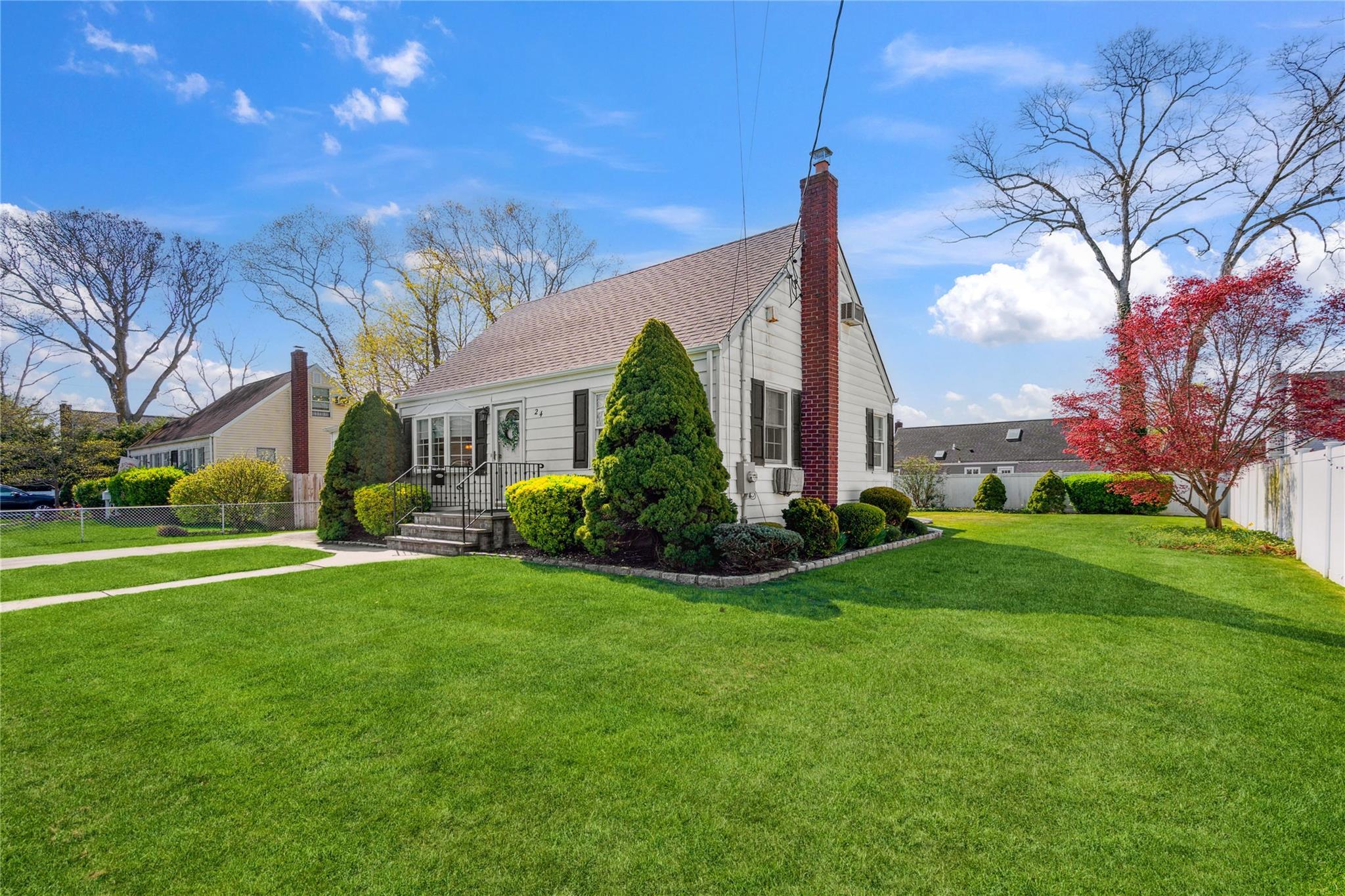 Single Family Elaine  Suffolk County, NY 11782, MLS-861033-3