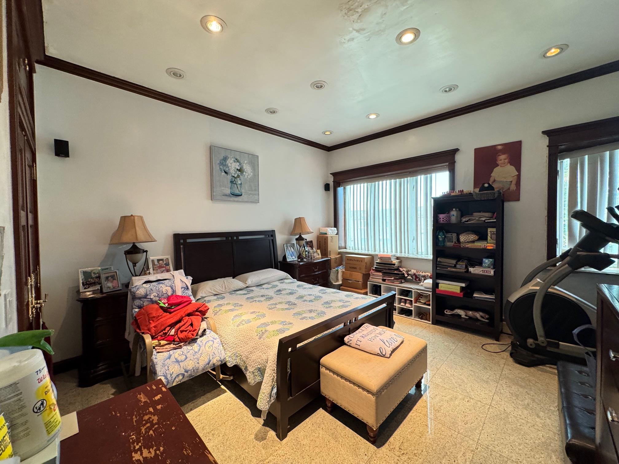 Single Family 26  Queens, NY 11105, MLS-861038-7
