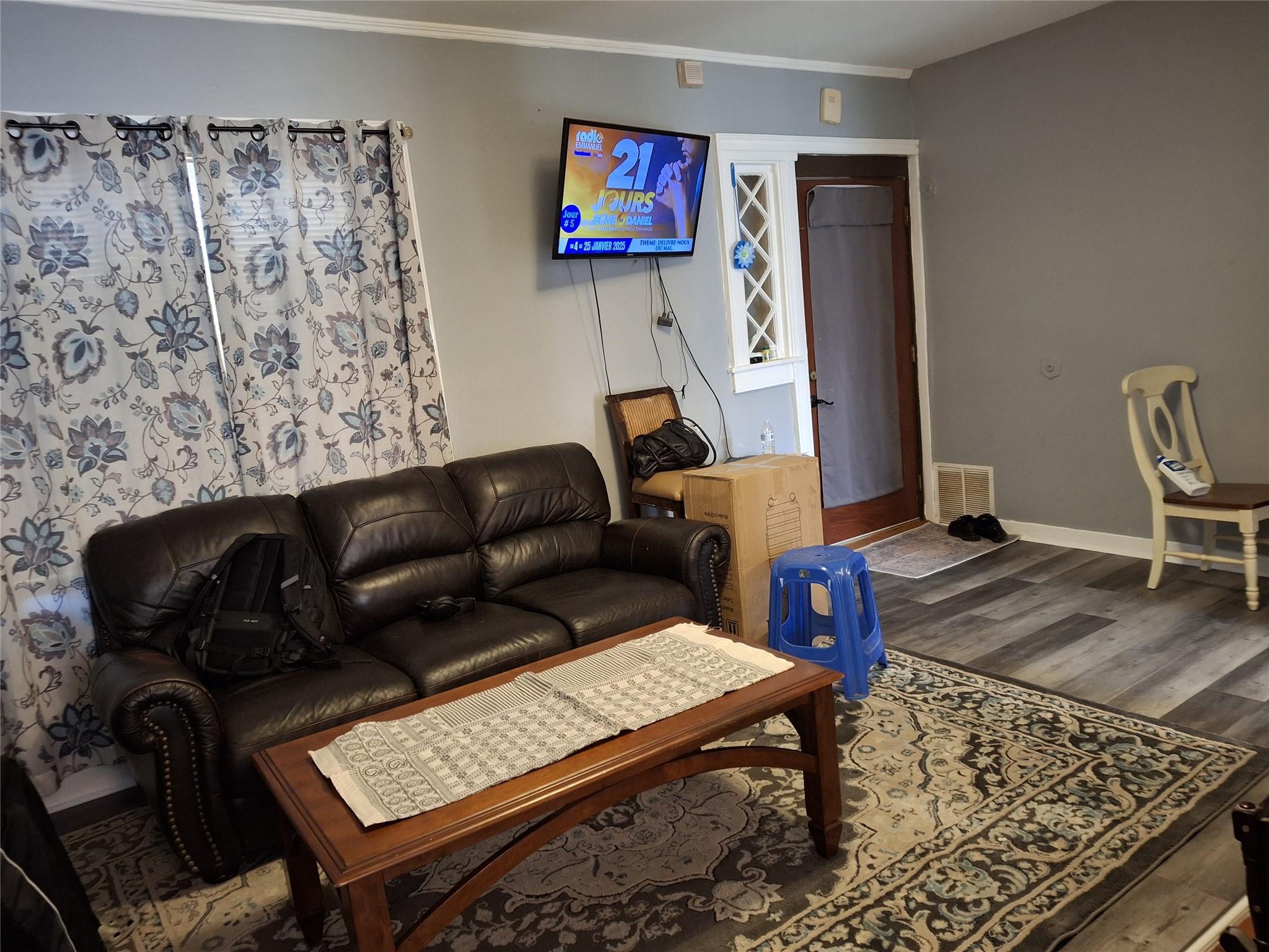 Single Family Seaman  Nassau County, NY 11520, MLS-861042-3