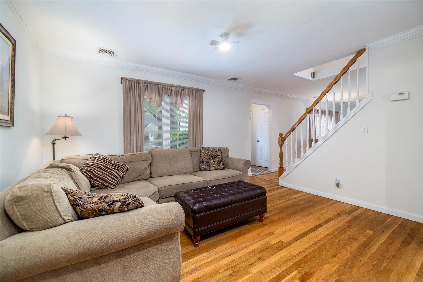 Single Family Croyden  Nassau County, NY 11040, MLS-861045-4