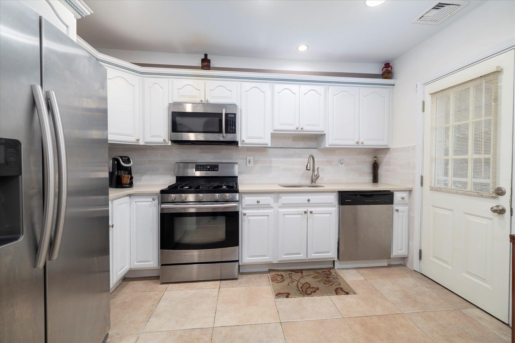 Single Family Croyden  Nassau County, NY 11040, MLS-861045-9