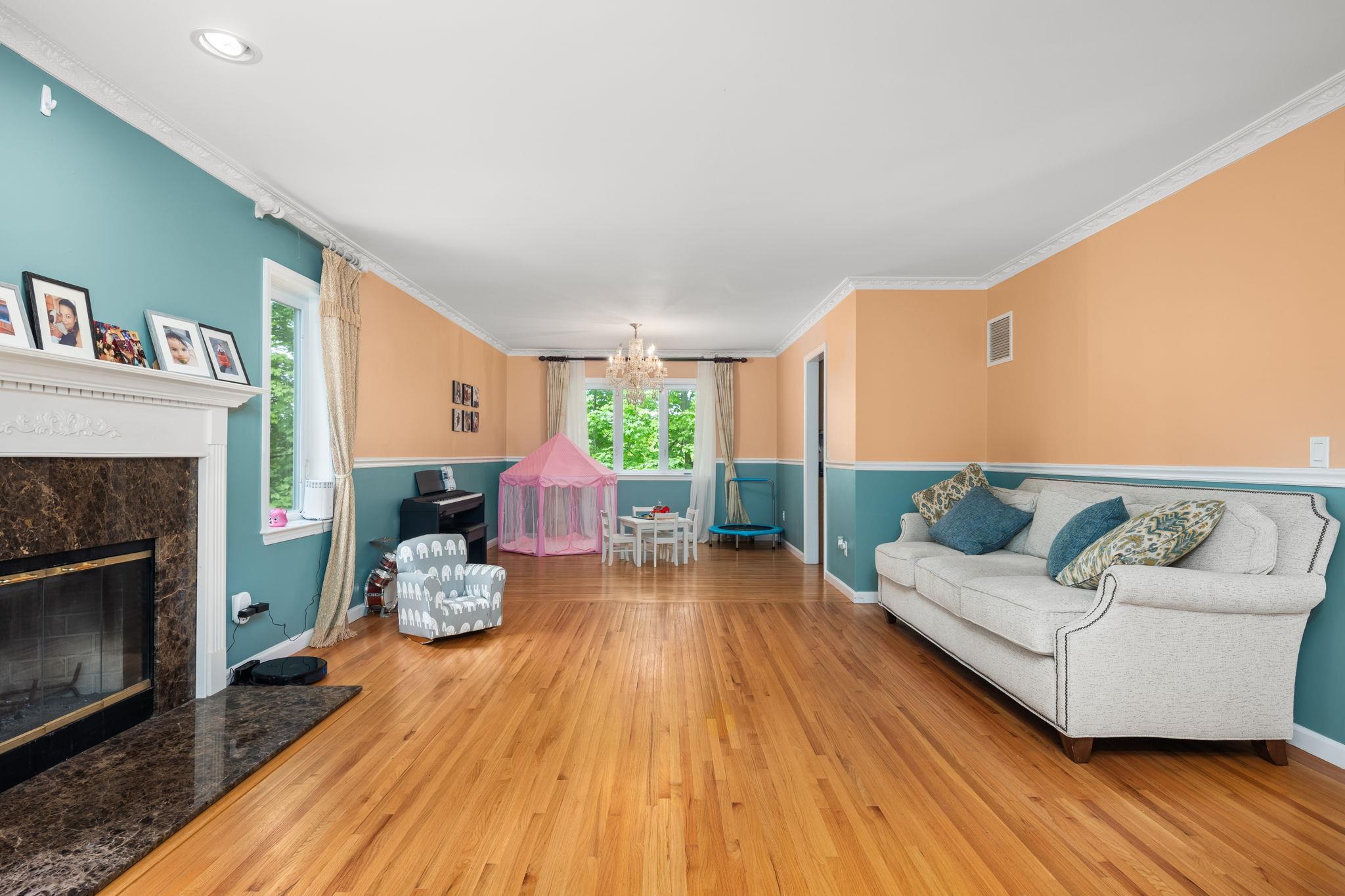 Single Family Piping Rock  Westchester County, NY 10562, MLS-861054-7