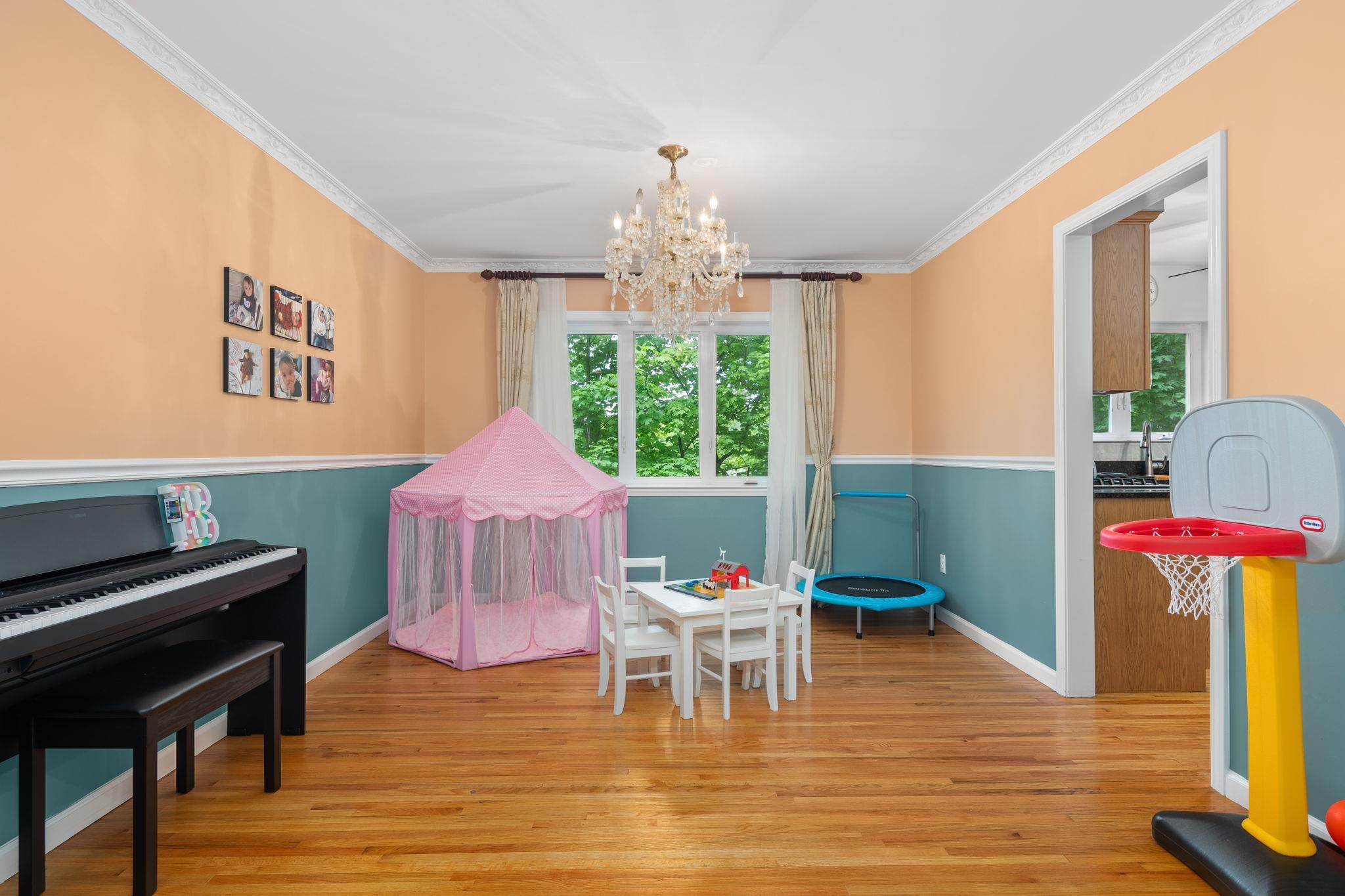 Single Family Piping Rock  Westchester County, NY 10562, MLS-861054-8