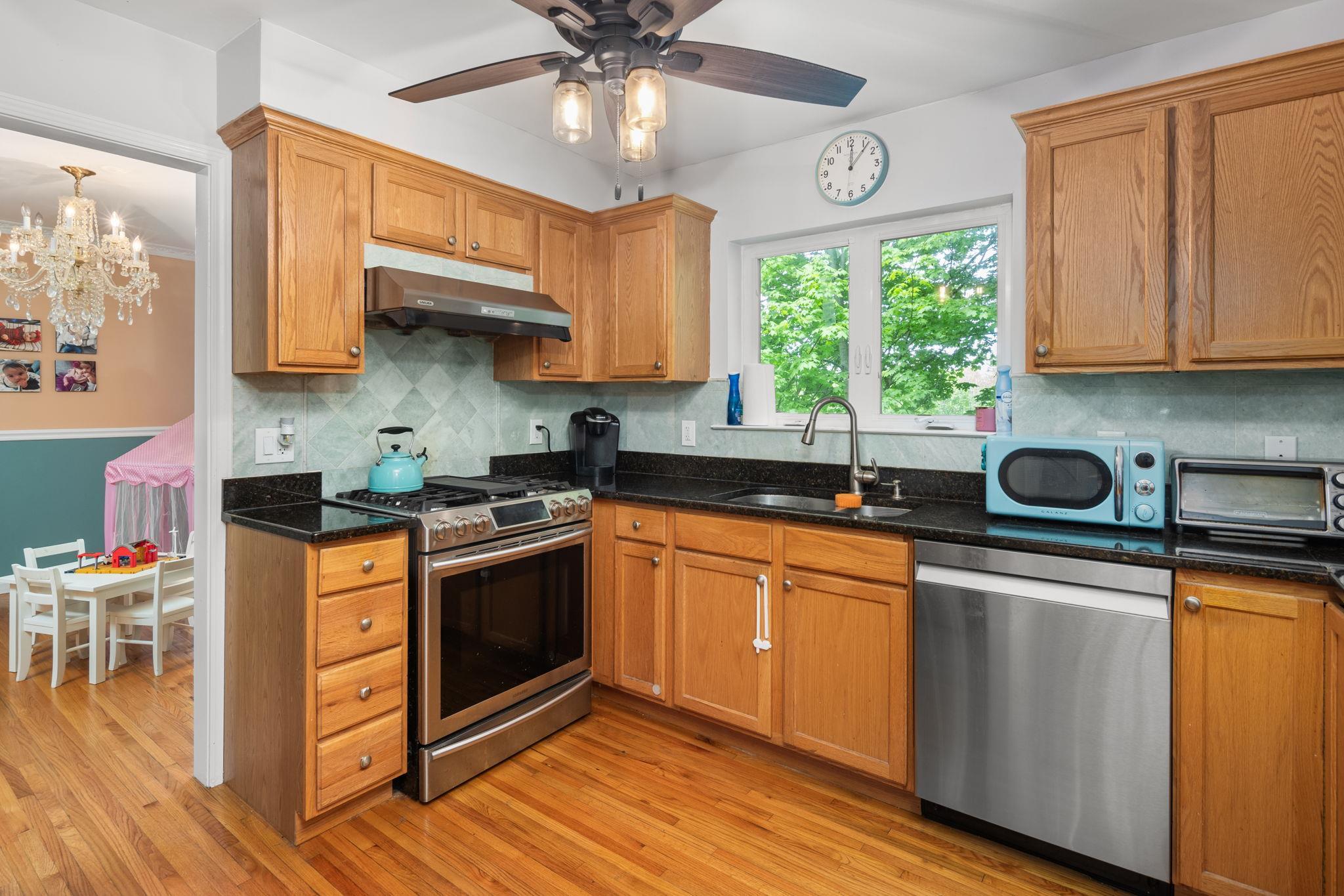 Single Family Piping Rock  Westchester County, NY 10562, MLS-861054-9