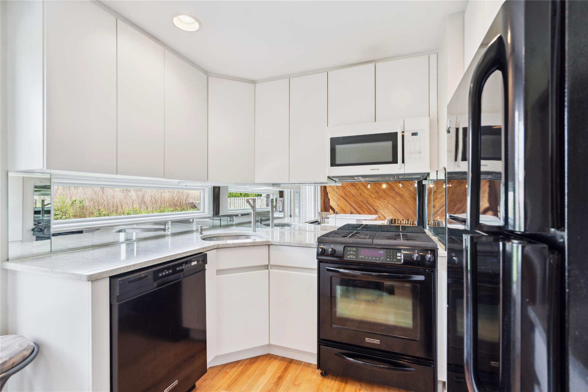 Single Family Bay  Suffolk County, NY 11705, MLS-861055-14