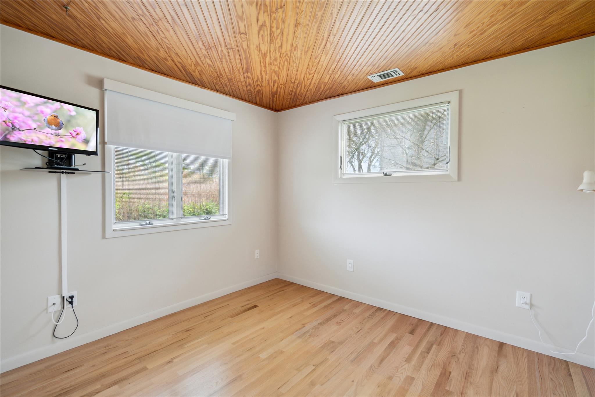Single Family Bay  Suffolk County, NY 11705, MLS-861055-22