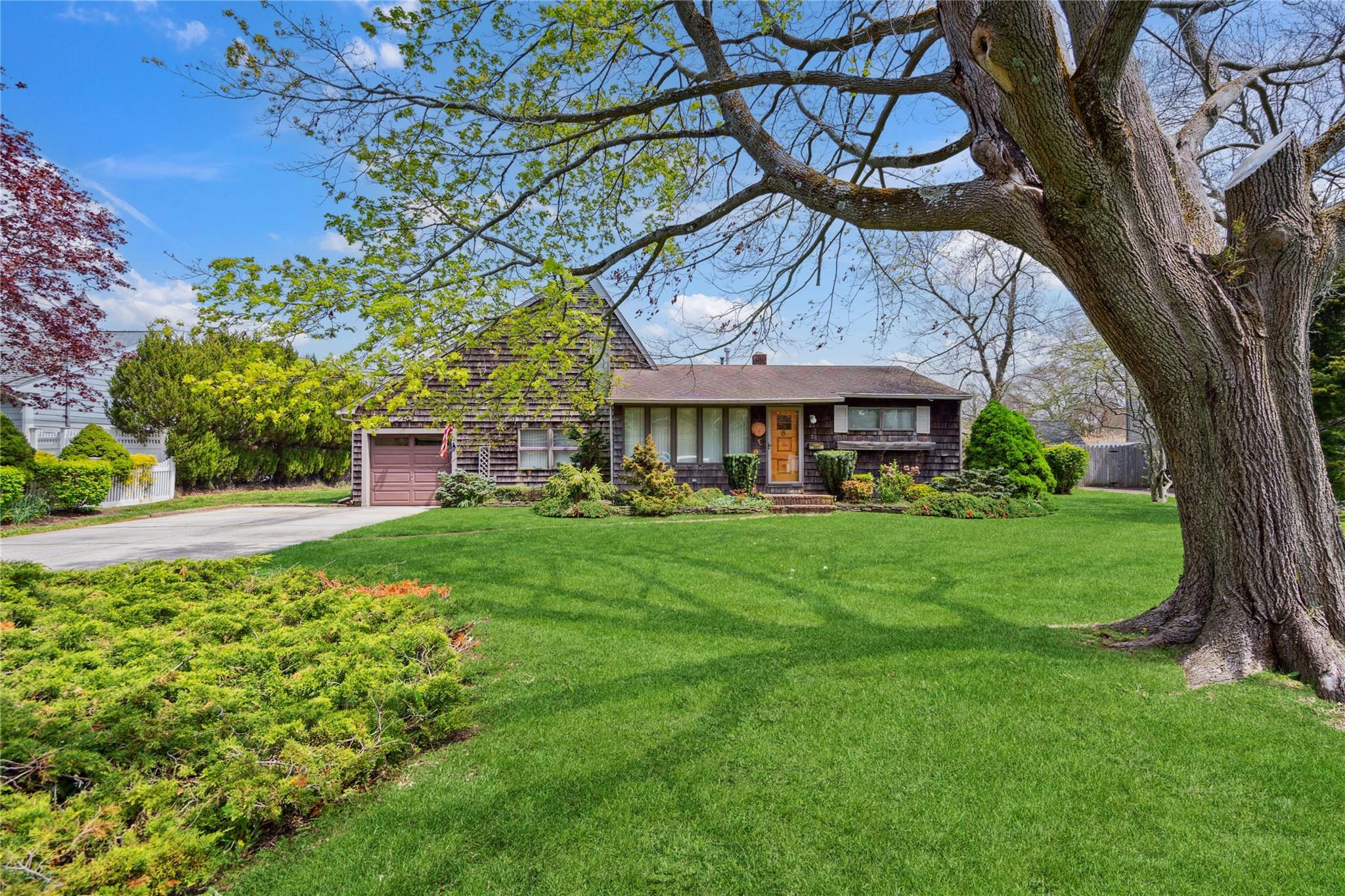 Single Family Bay  Suffolk County, NY 11705, MLS-861055-3