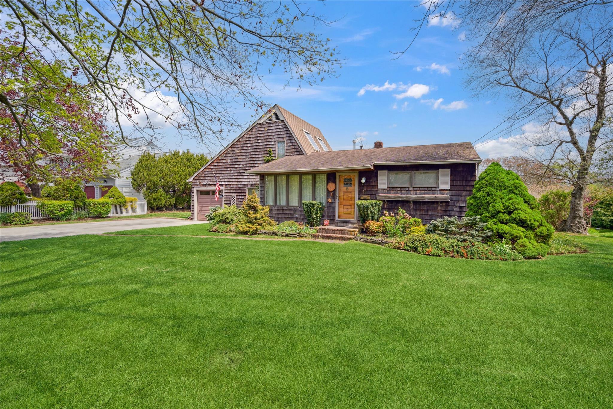 Single Family Bay  Suffolk County, NY 11705, MLS-861055-4
