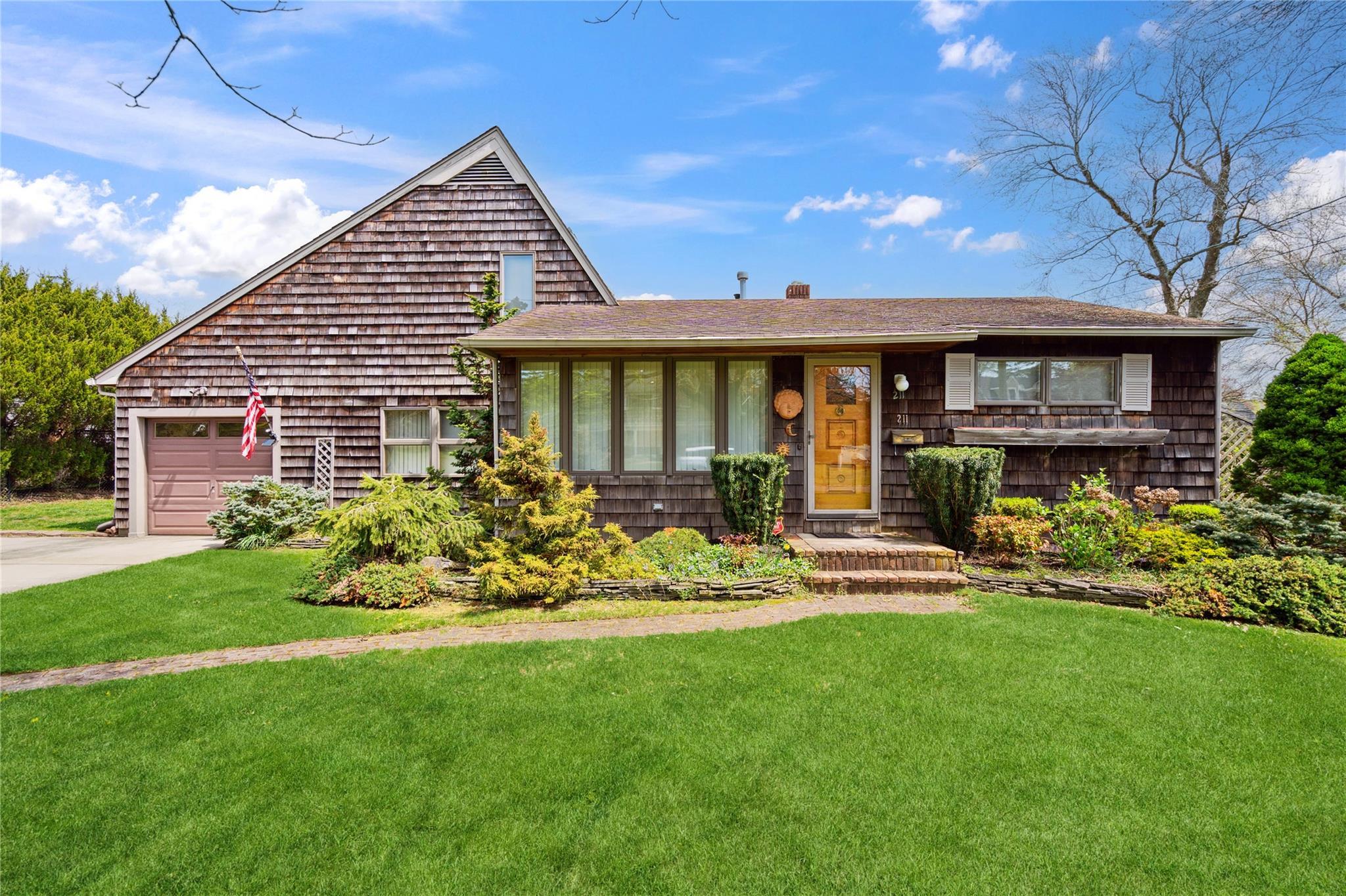 Single Family Bay  Suffolk County, NY 11705, MLS-861055-5