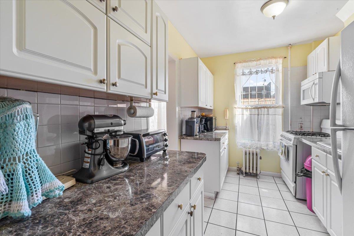 Single Family Berriman  Brooklyn, NY 11208, MLS-861062-8
