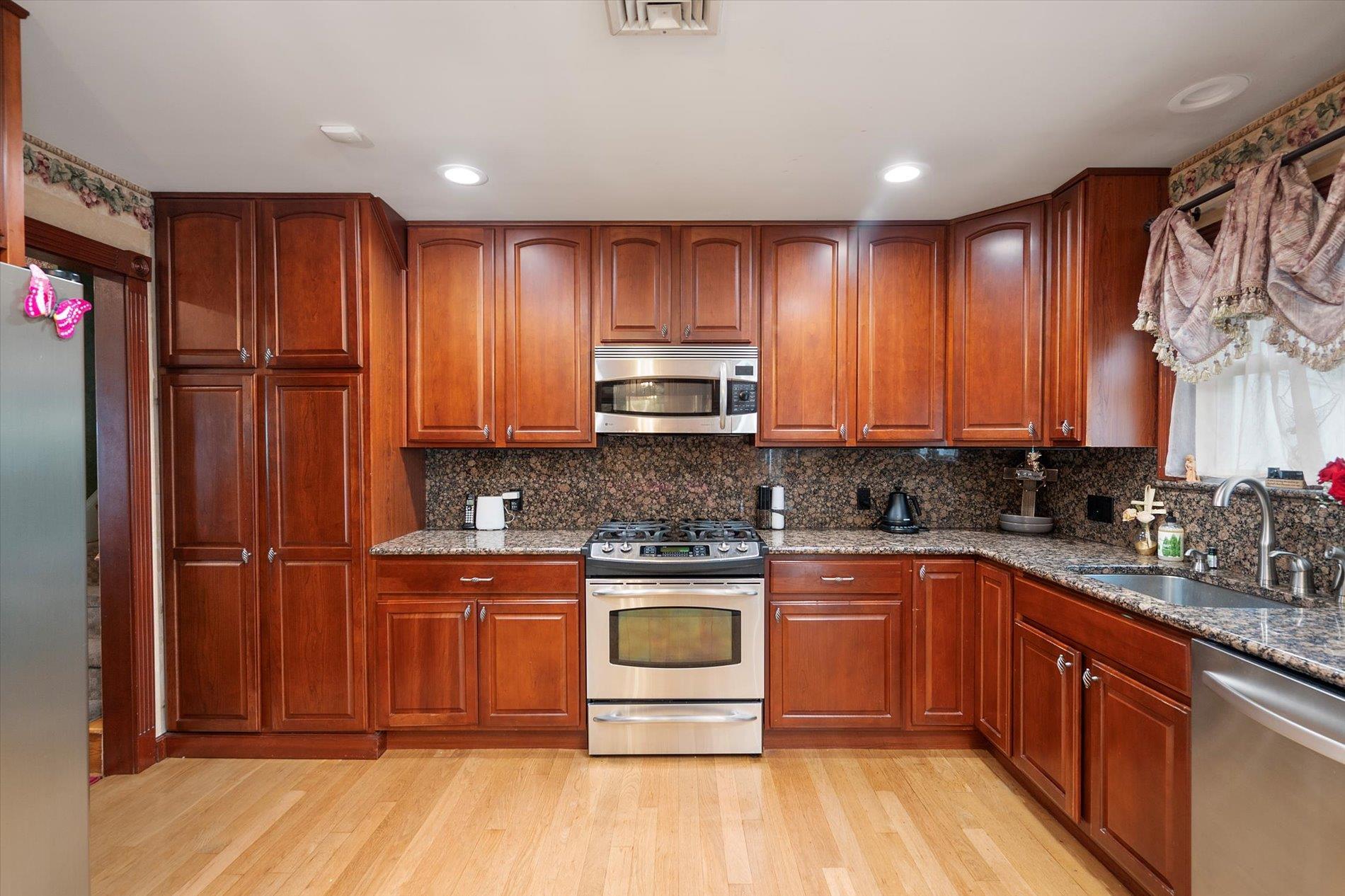 Single Family Idaho  Nassau County, NY 11758, MLS-861074-17