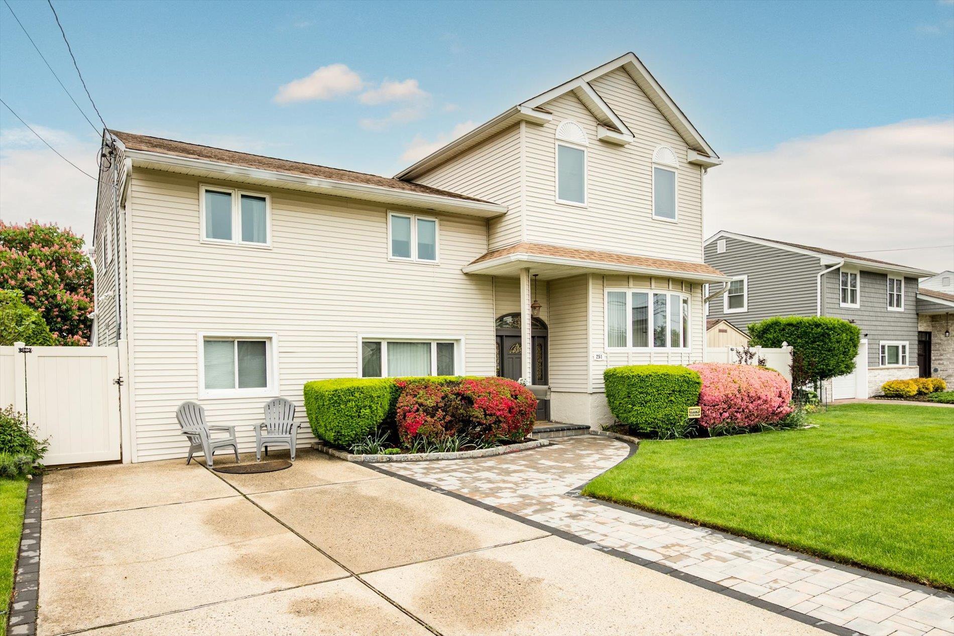 Single Family Idaho  Nassau County, NY 11758, MLS-861074-2