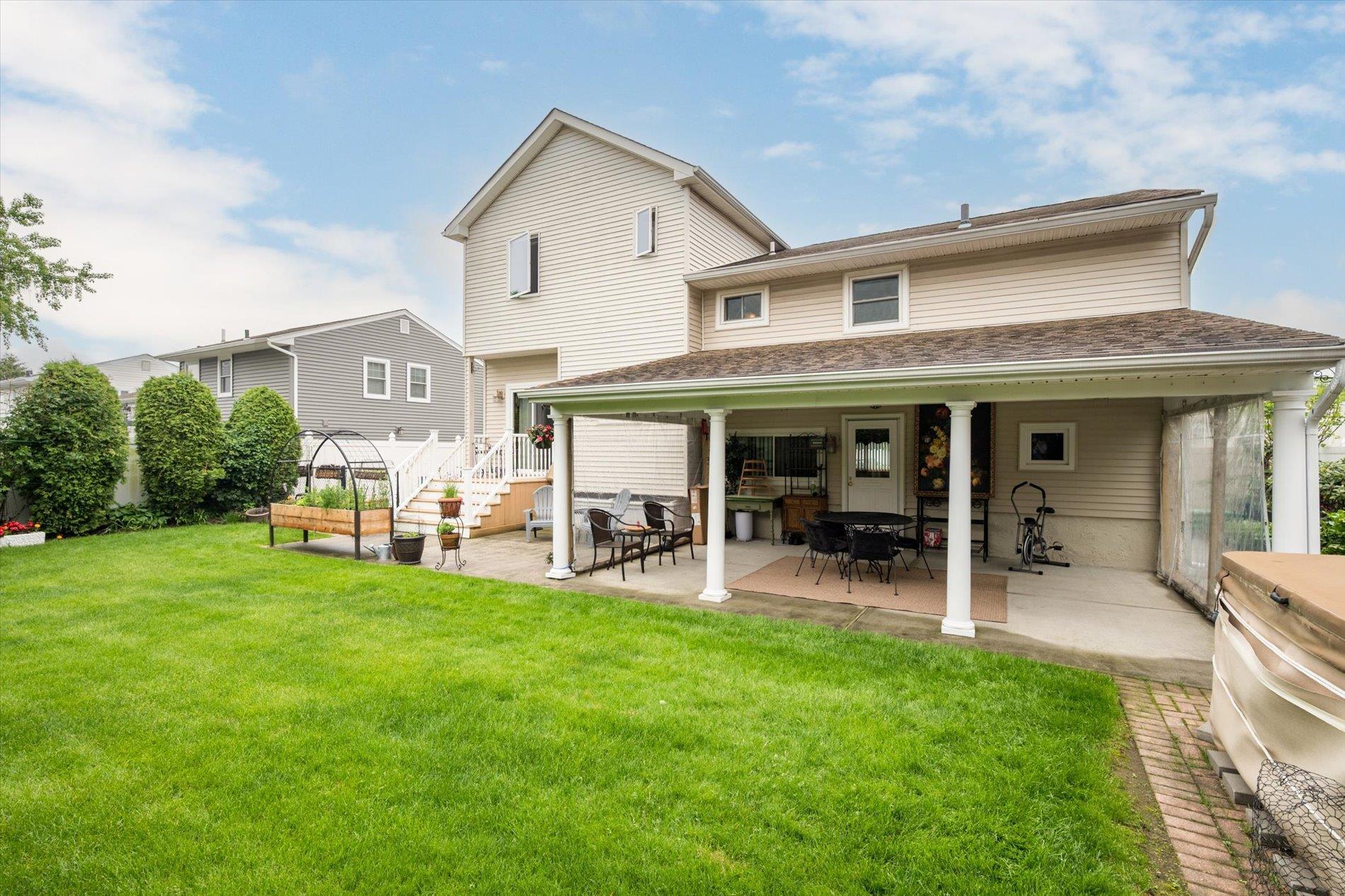 Single Family Idaho  Nassau County, NY 11758, MLS-861074-24