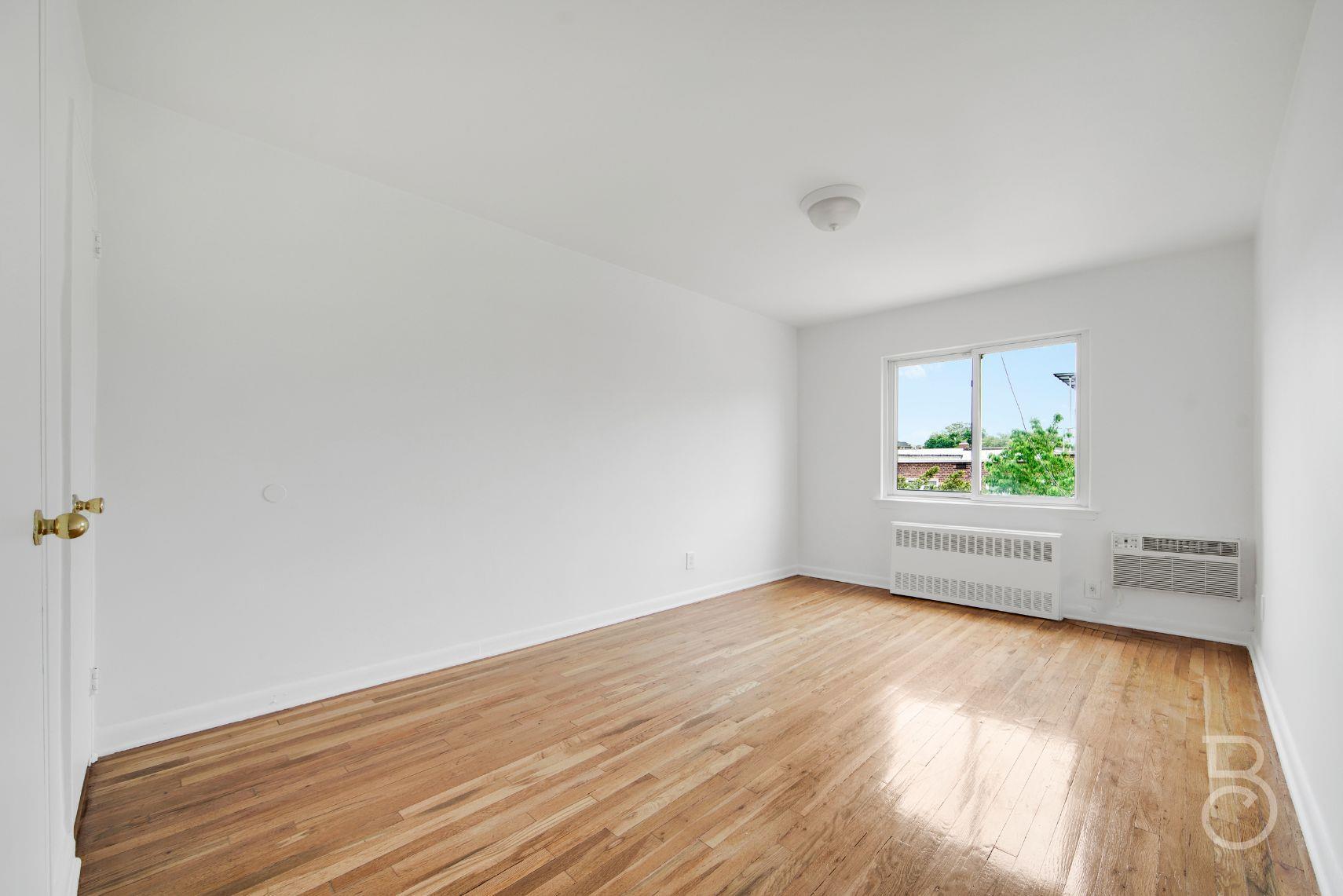 Single Family 48th  Queens, NY 11105, MLS-861086-10
