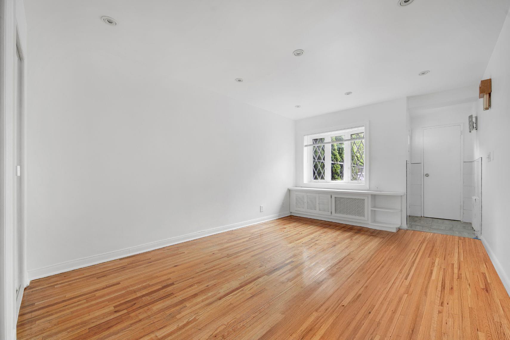 Single Family 48th  Queens, NY 11105, MLS-861086-3