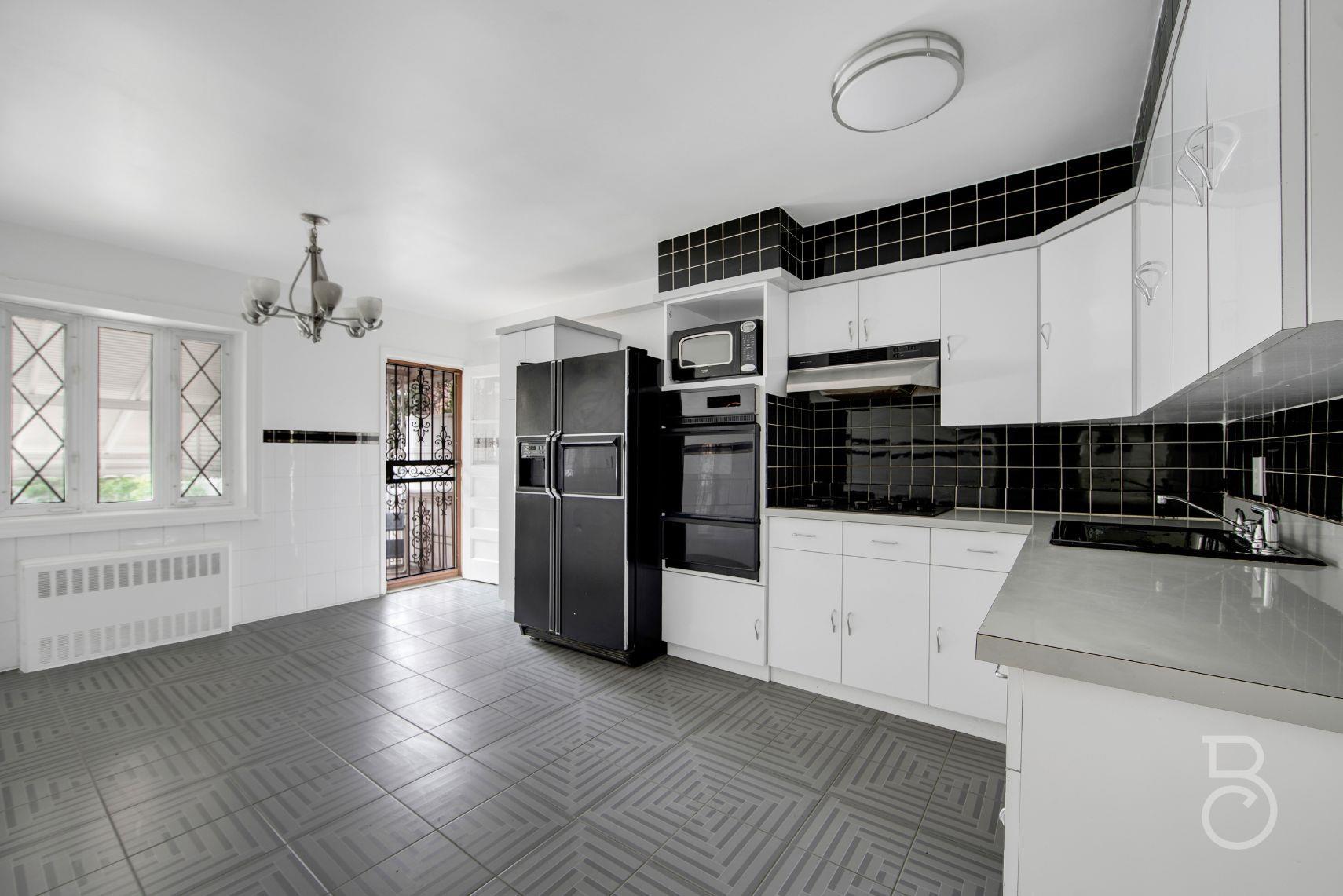 Single Family 48th  Queens, NY 11105, MLS-861086-5