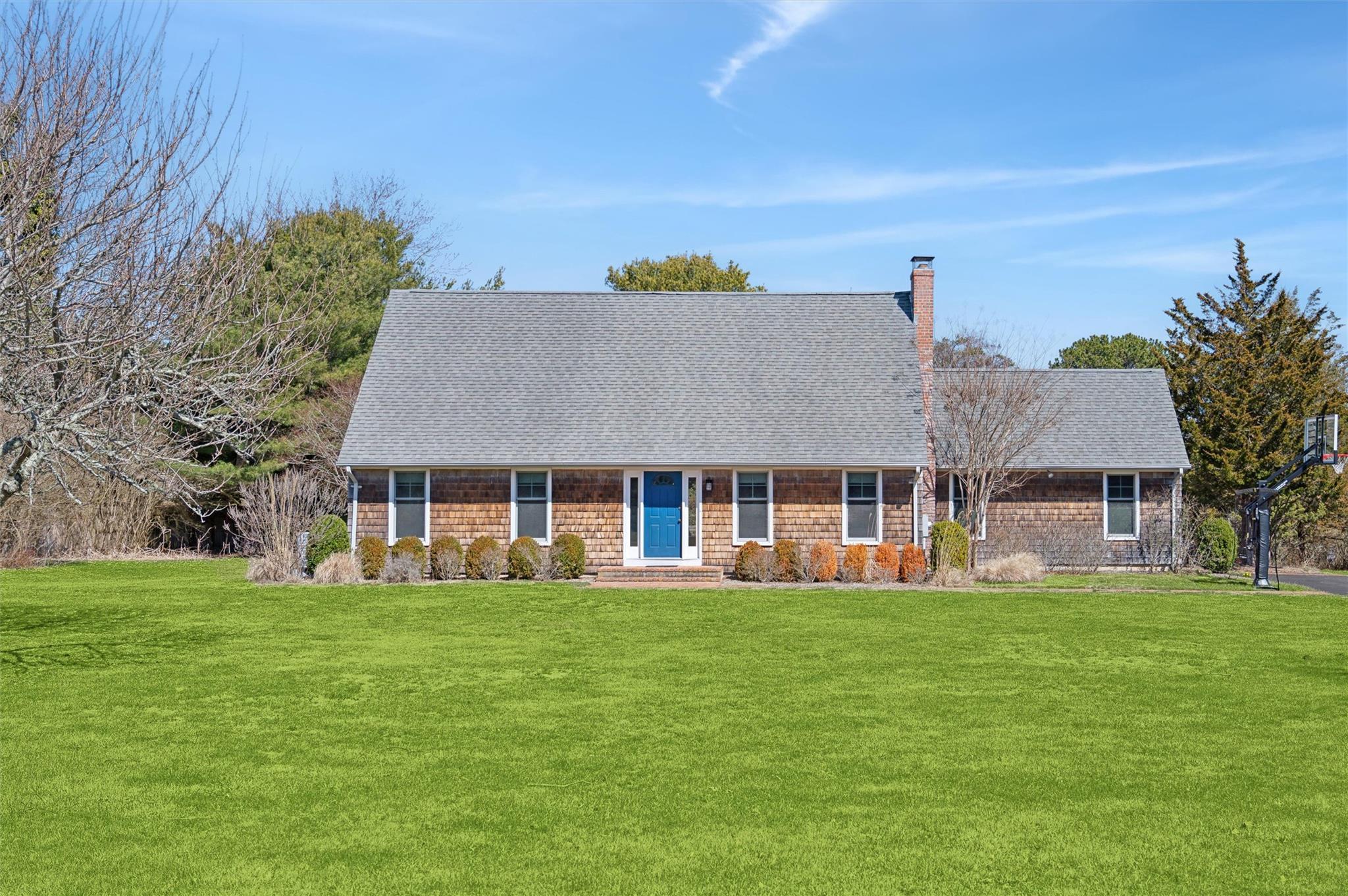 Single Family Seven Ponds  Suffolk County, NY 11976, MLS-861102-14
