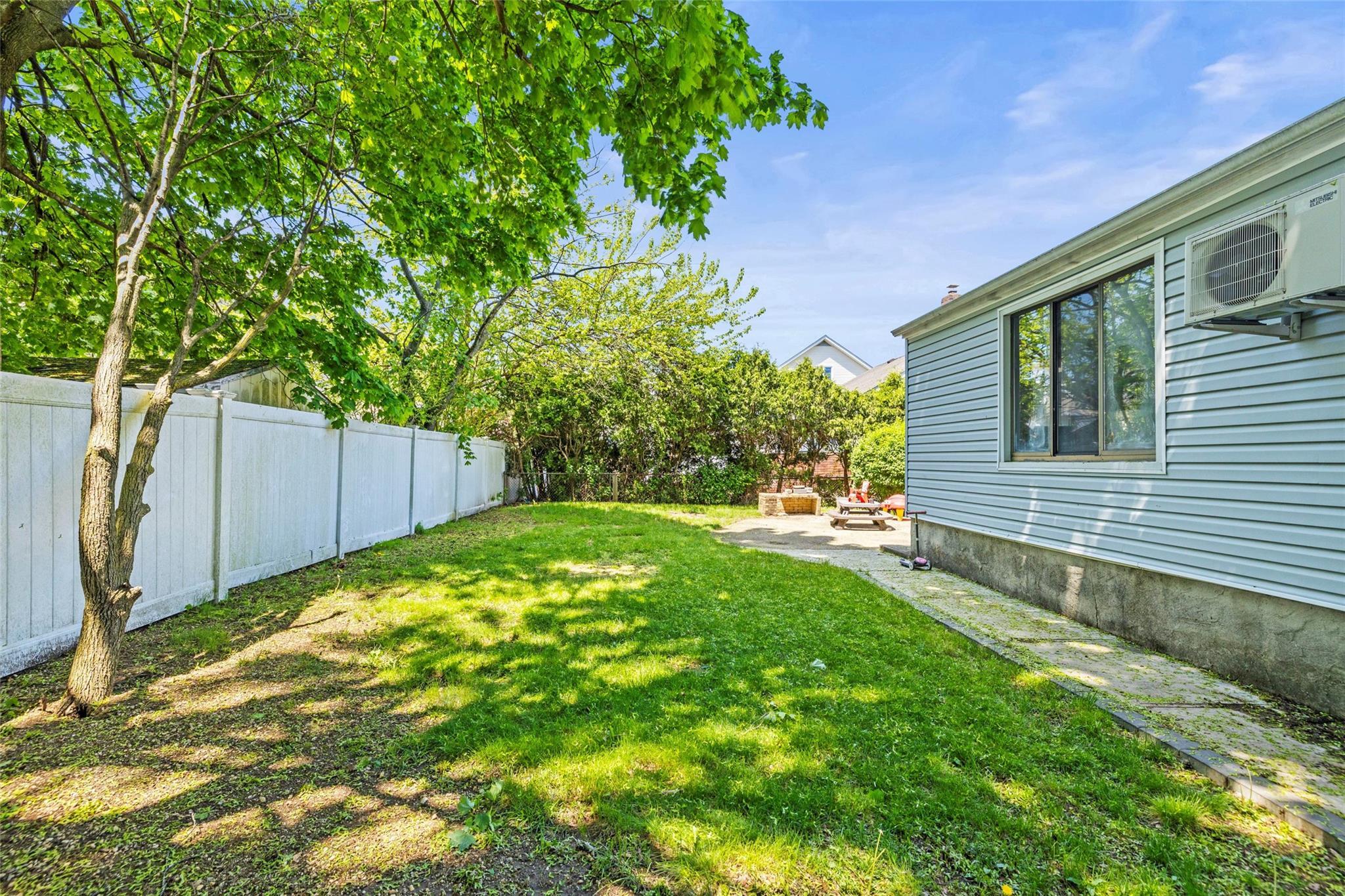 Single Family Jeffrey  Nassau County, NY 11554, MLS-861118-18