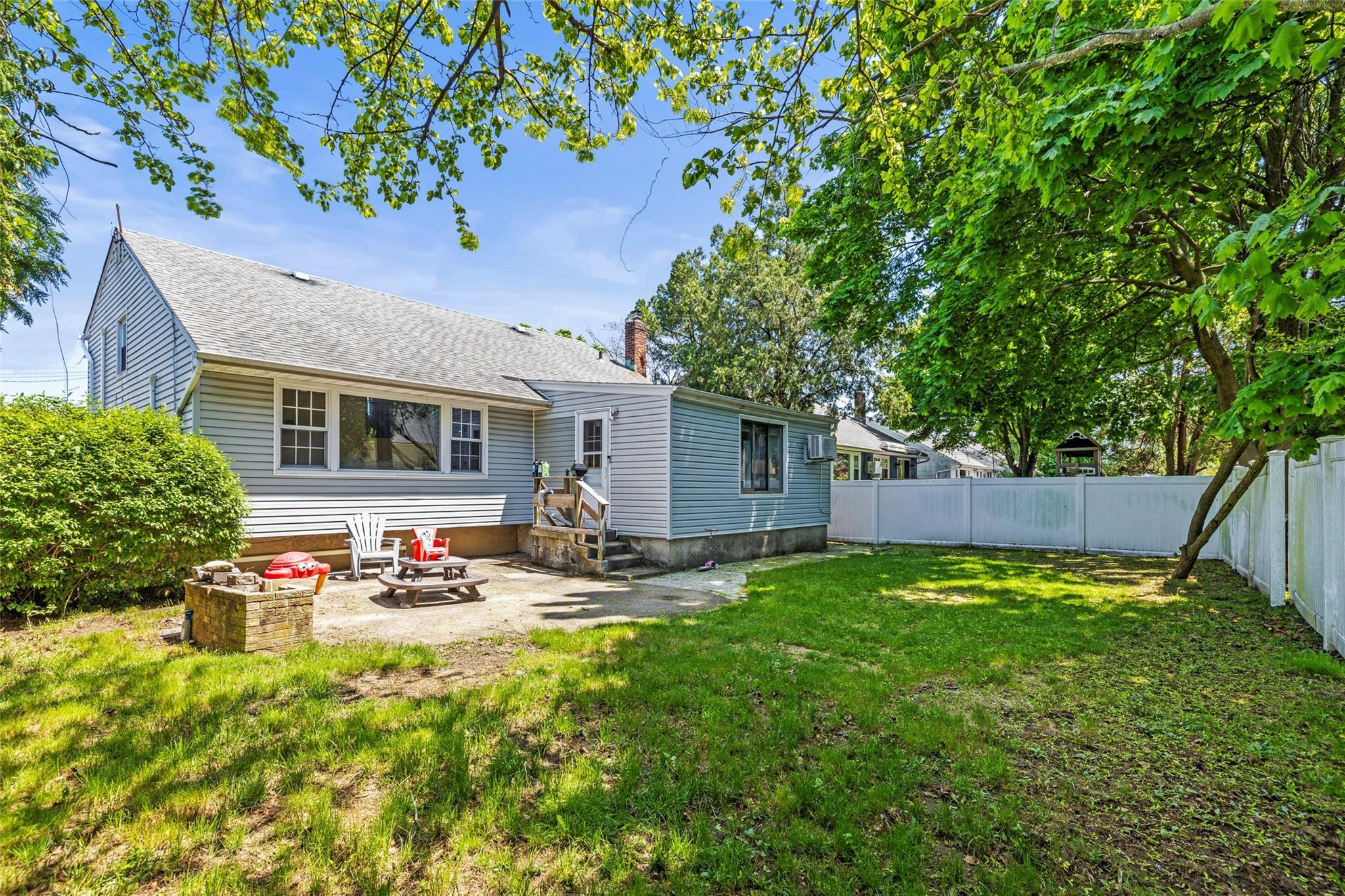 Single Family Jeffrey  Nassau County, NY 11554, MLS-861118-19