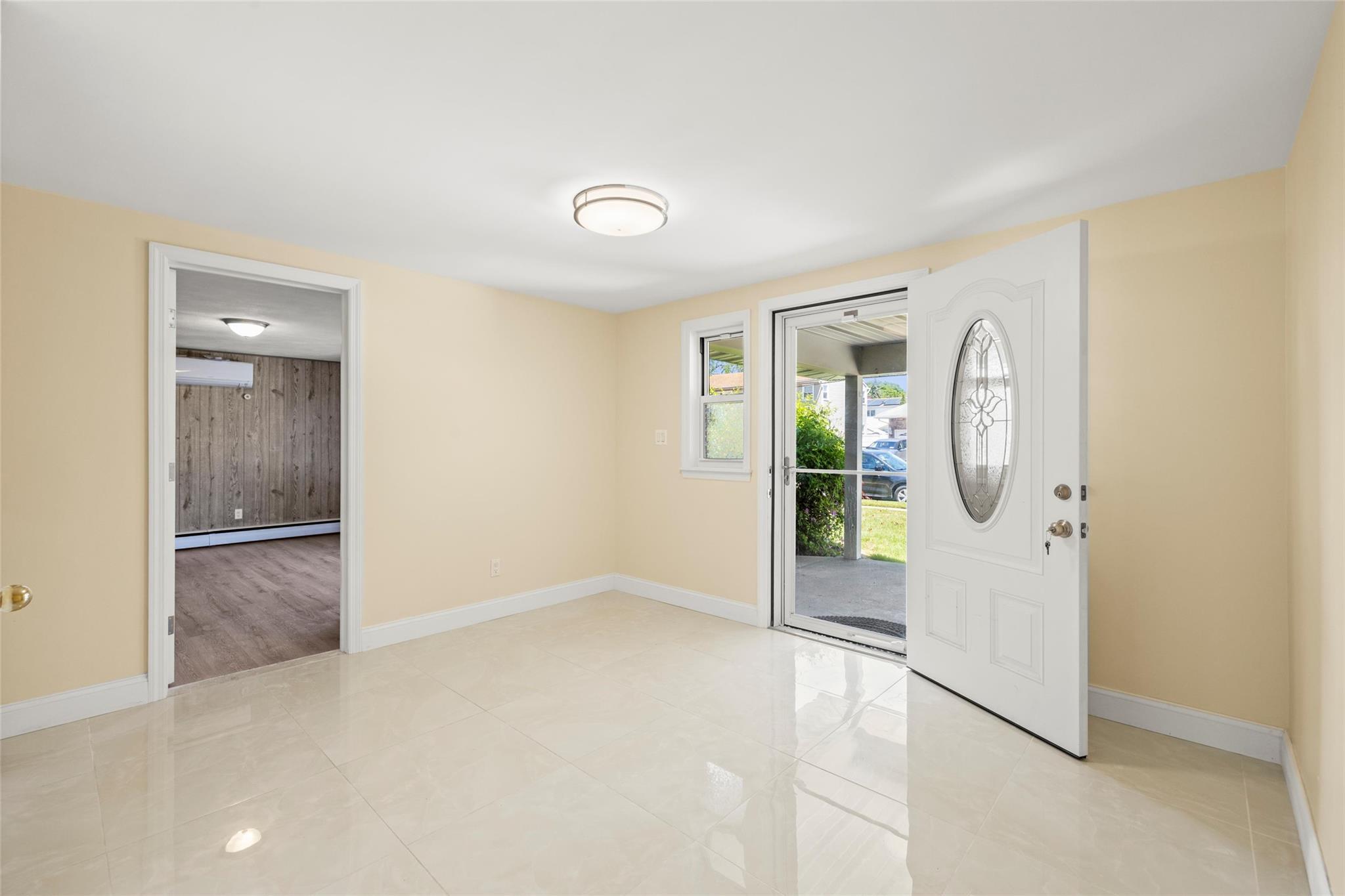Single Family Jeffrey  Nassau County, NY 11554, MLS-861118-4