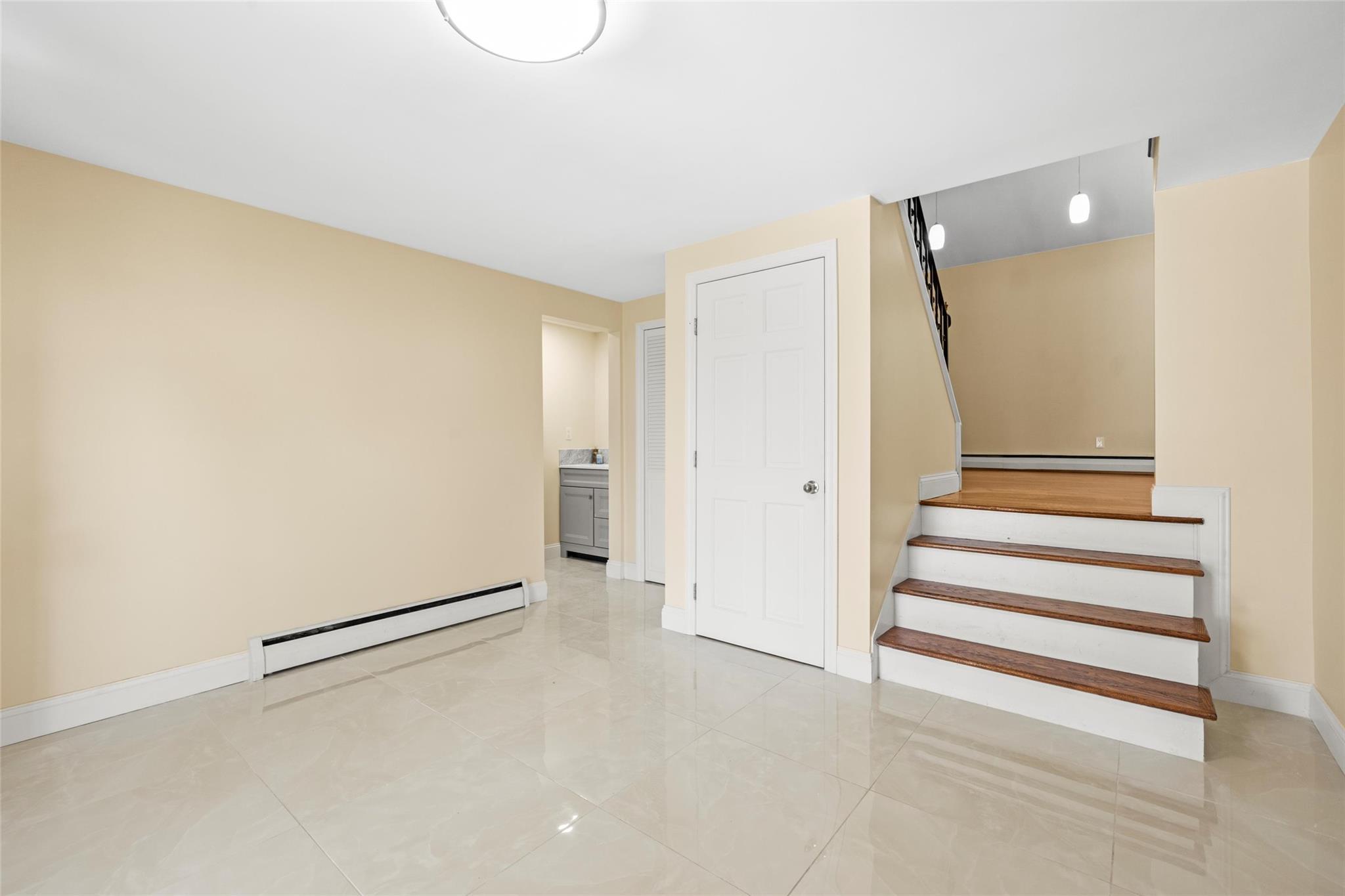 Single Family Jeffrey  Nassau County, NY 11554, MLS-861118-5