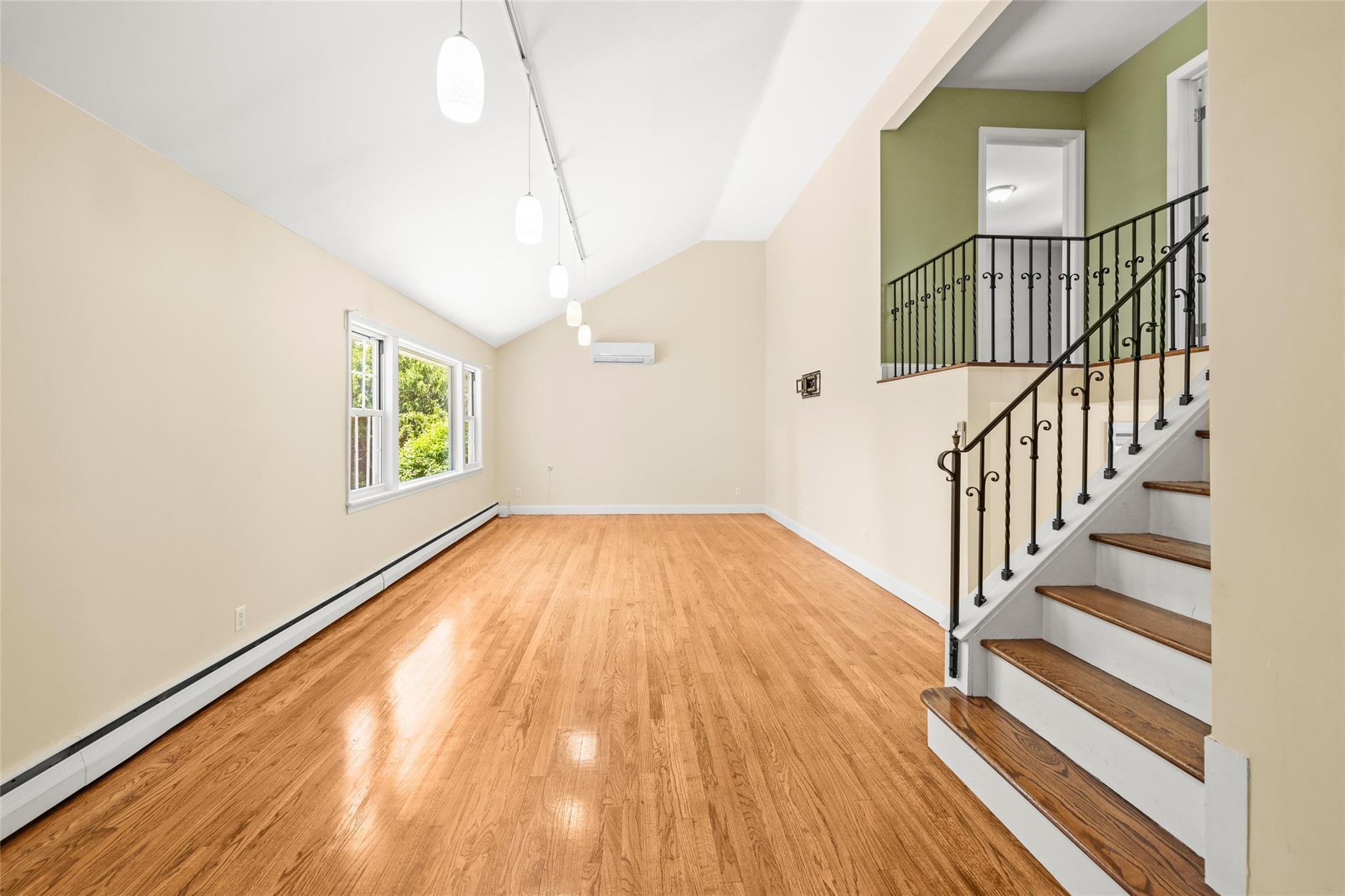 Single Family Jeffrey  Nassau County, NY 11554, MLS-861118-6