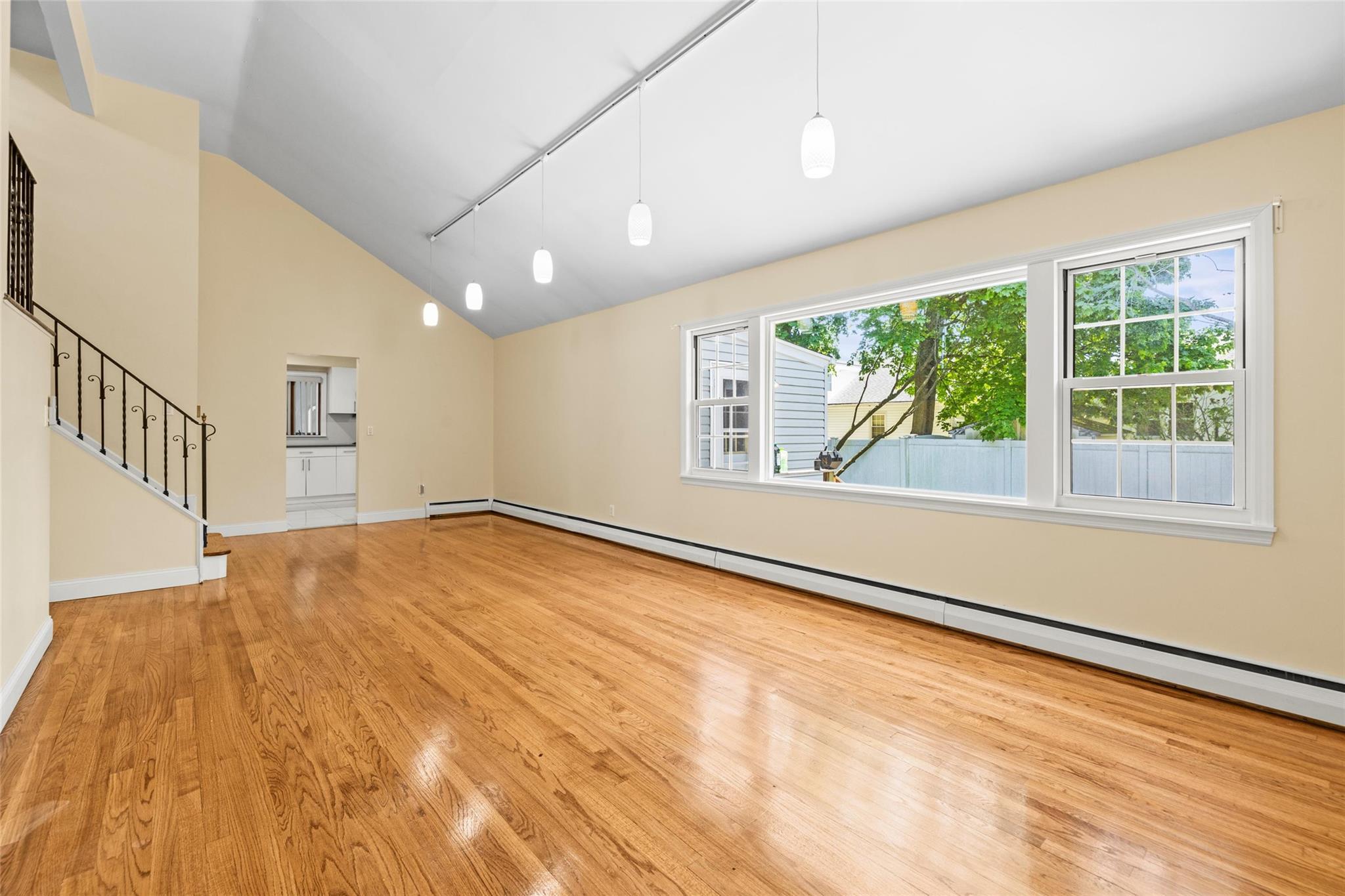 Single Family Jeffrey  Nassau County, NY 11554, MLS-861118-8